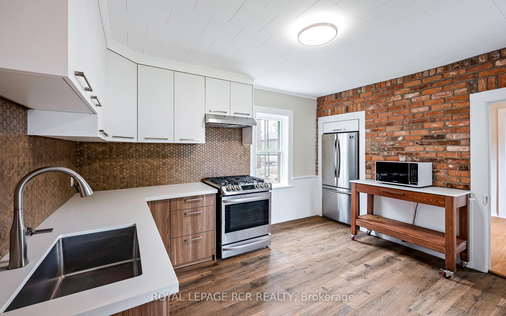 Photo 26 of 143 First Avenue W, Shelburne — HOMEH