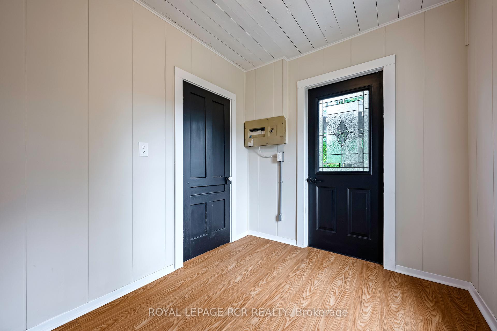 Photo 10 of 143 First Avenue W, Shelburne — HOMEH