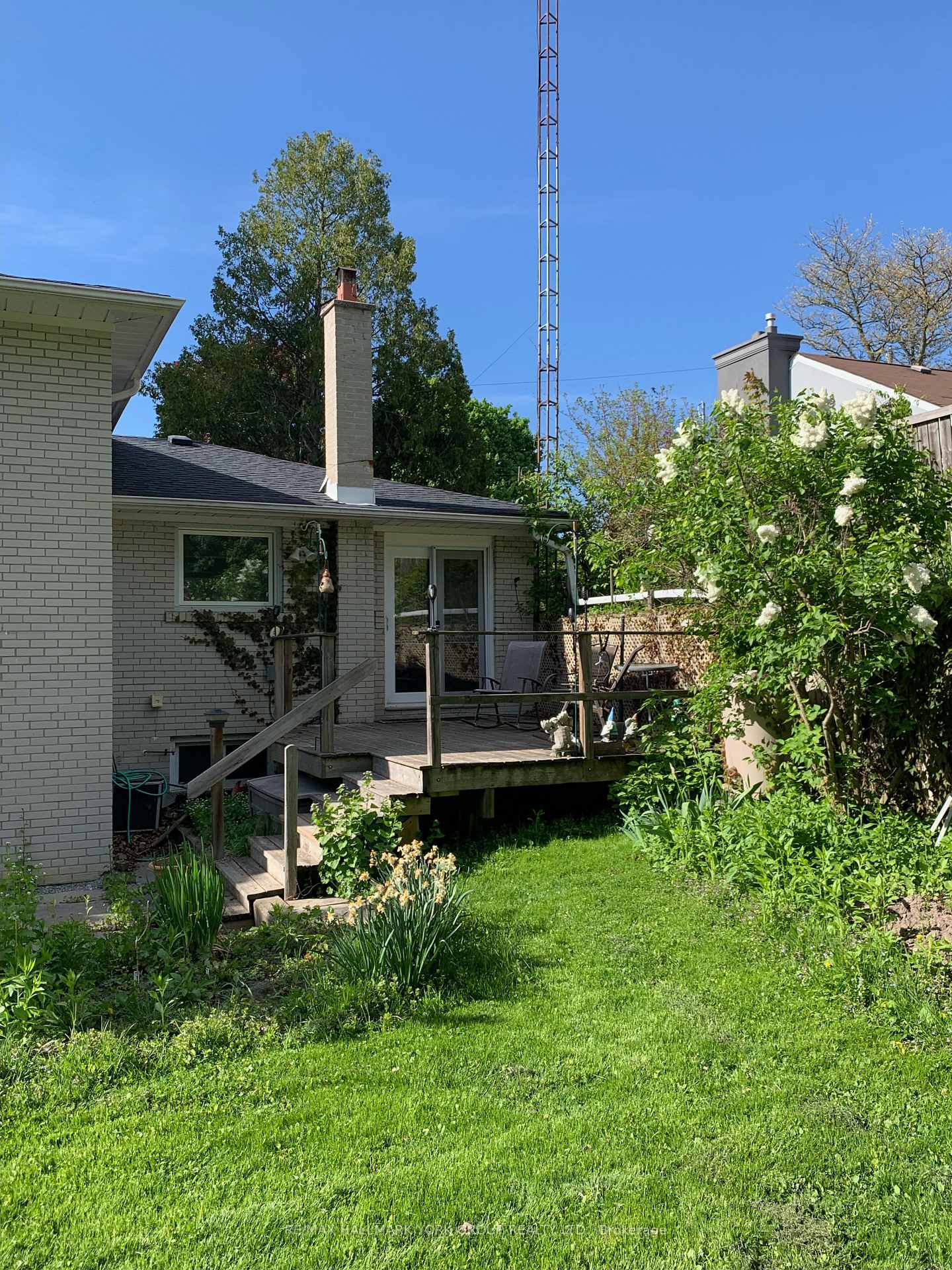 Photo 10 of 53 Humber Crescent, King, King City — HOMEH