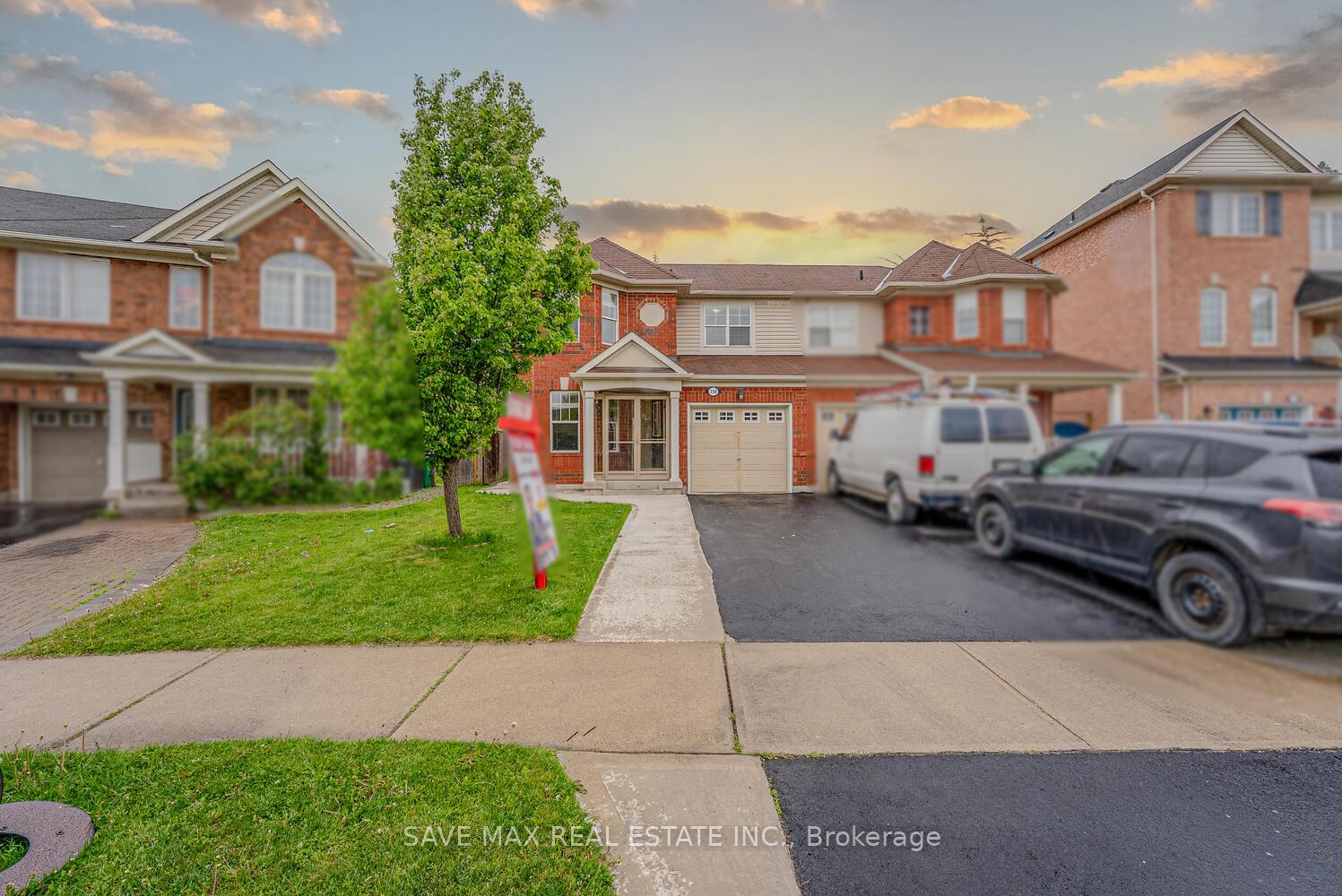 Photo 1 of 114 Decker Hollow Circle, Brampton, Credit Valley — HOMEH