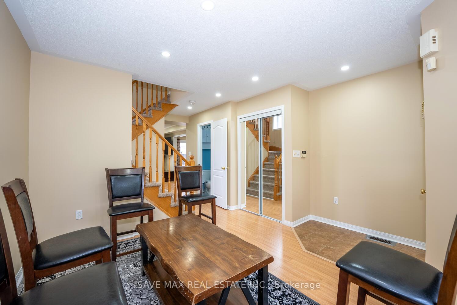 Photo 44 of 114 Decker Hollow Circle, Brampton, Credit Valley — HOMEH