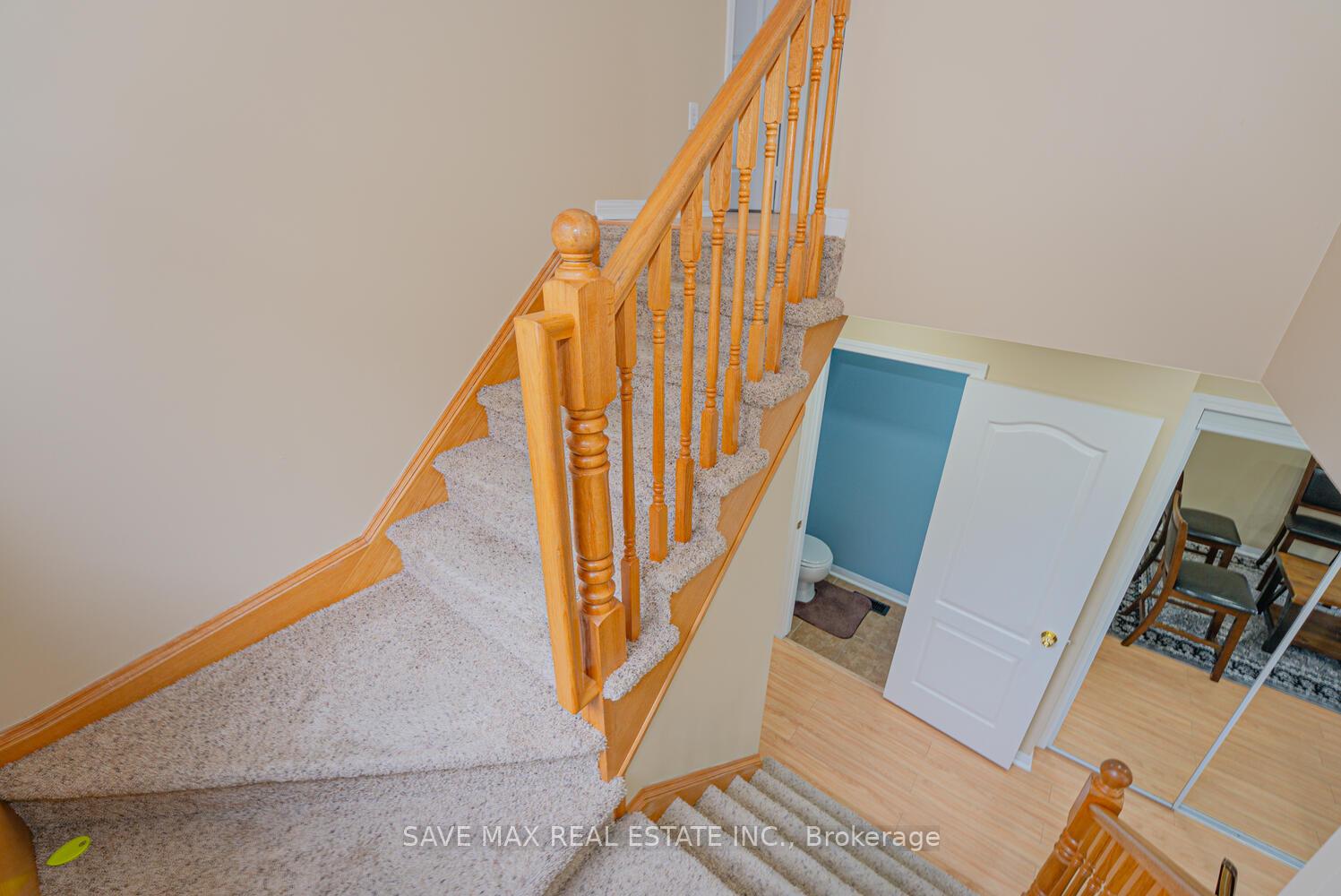 Photo 14 of 114 Decker Hollow Circle, Brampton, Credit Valley — HOMEH