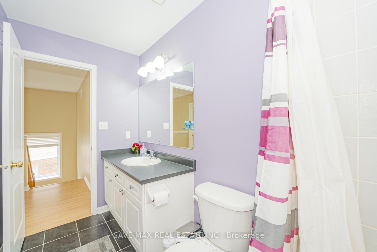 Photo 32 of 114 Decker Hollow Circle, Brampton, Credit Valley — HOMEH