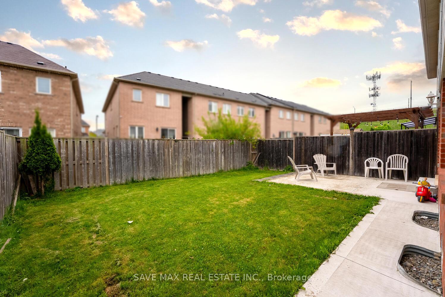 Photo 35 of 114 Decker Hollow Circle, Brampton, Credit Valley — HOMEH