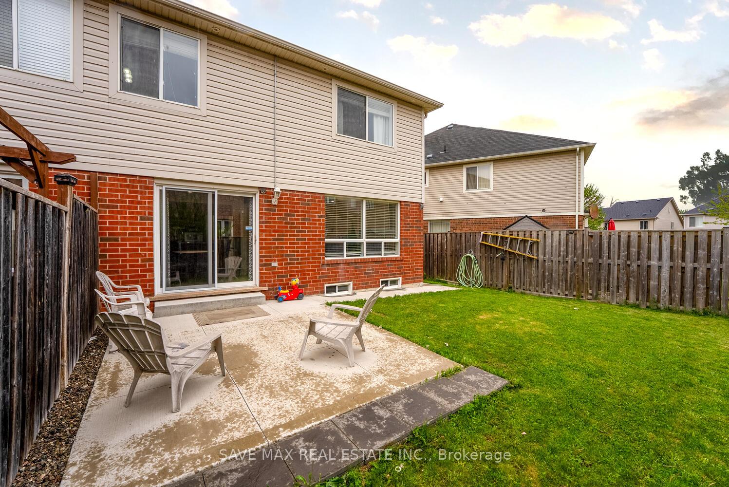 Photo 36 of 114 Decker Hollow Circle, Brampton, Credit Valley — HOMEH