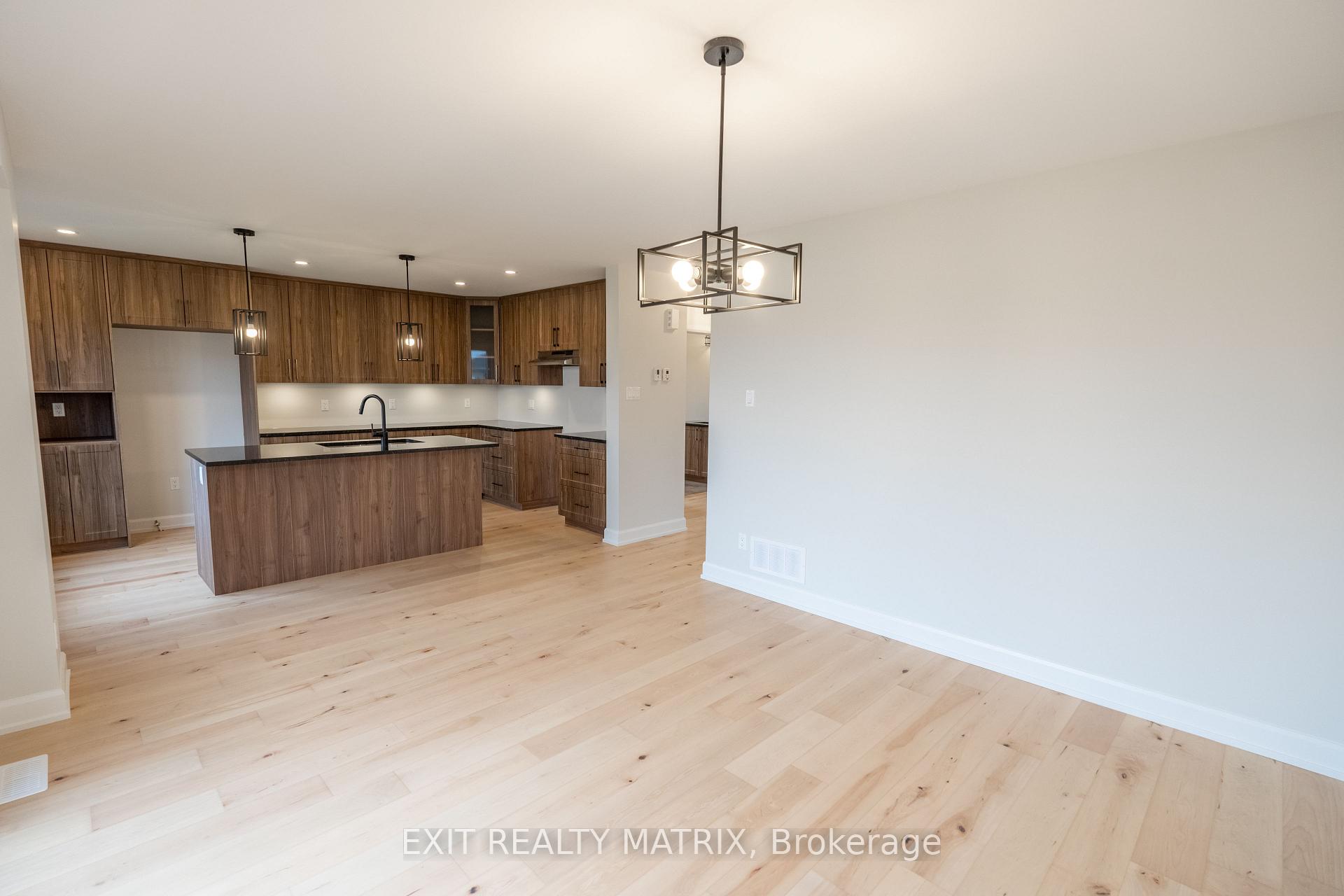 Photo 19 of 1413 Caroline Court, Cornwall — HOMEH