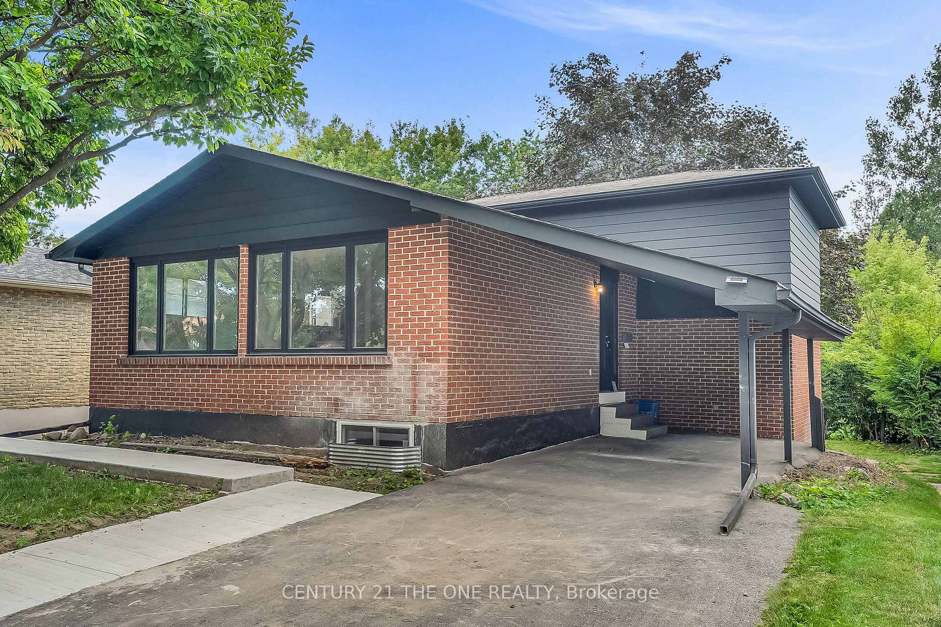 Photo 2 of 100 Martindale Street, Oshawa, Donevan — HOMEH