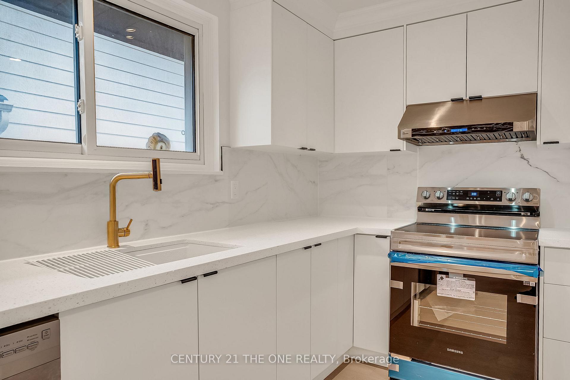 Photo 14 of 100 Martindale Street, Oshawa, Donevan — HOMEH