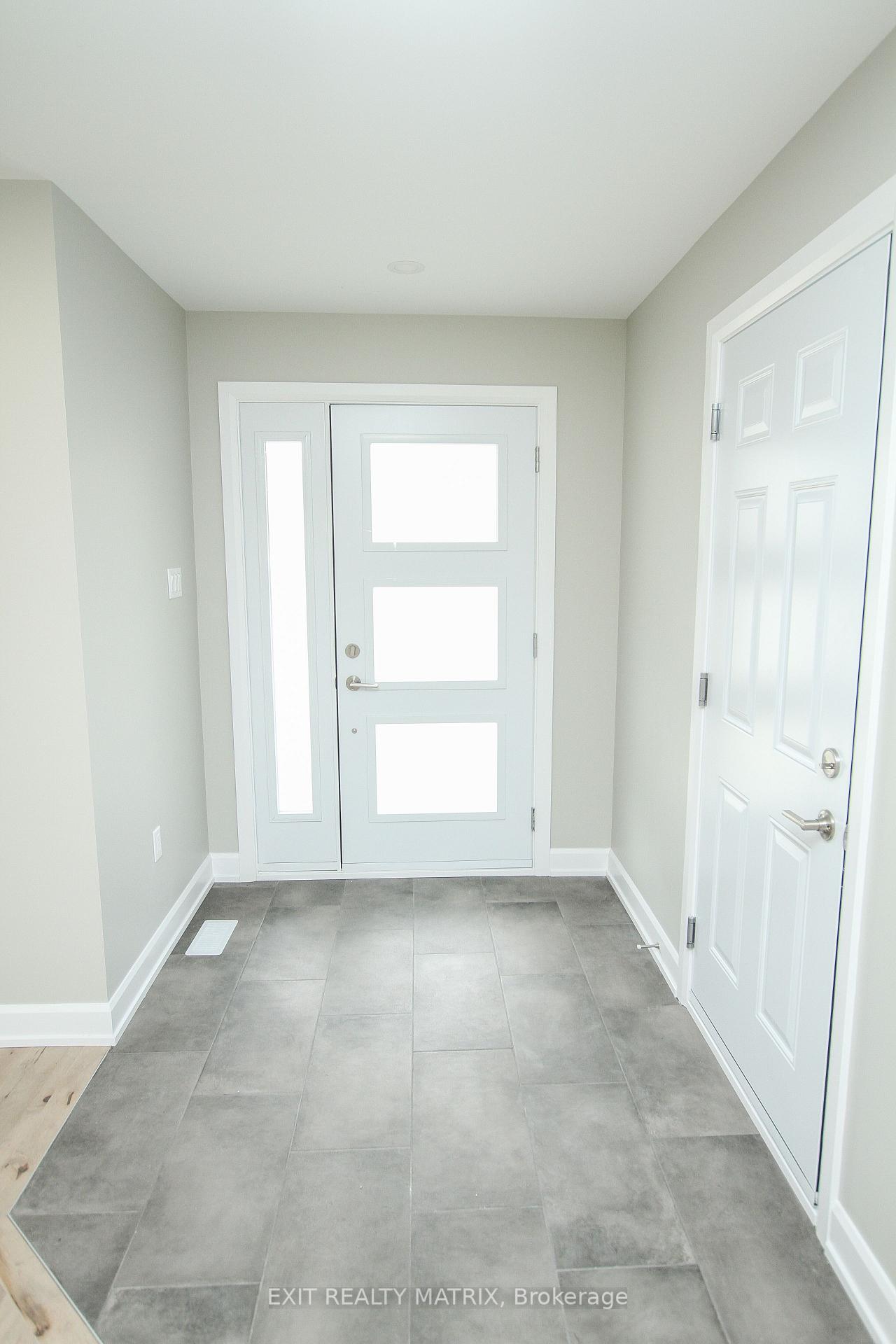 Photo 2 of 1401 Caroline Court, Cornwall — HOMEH