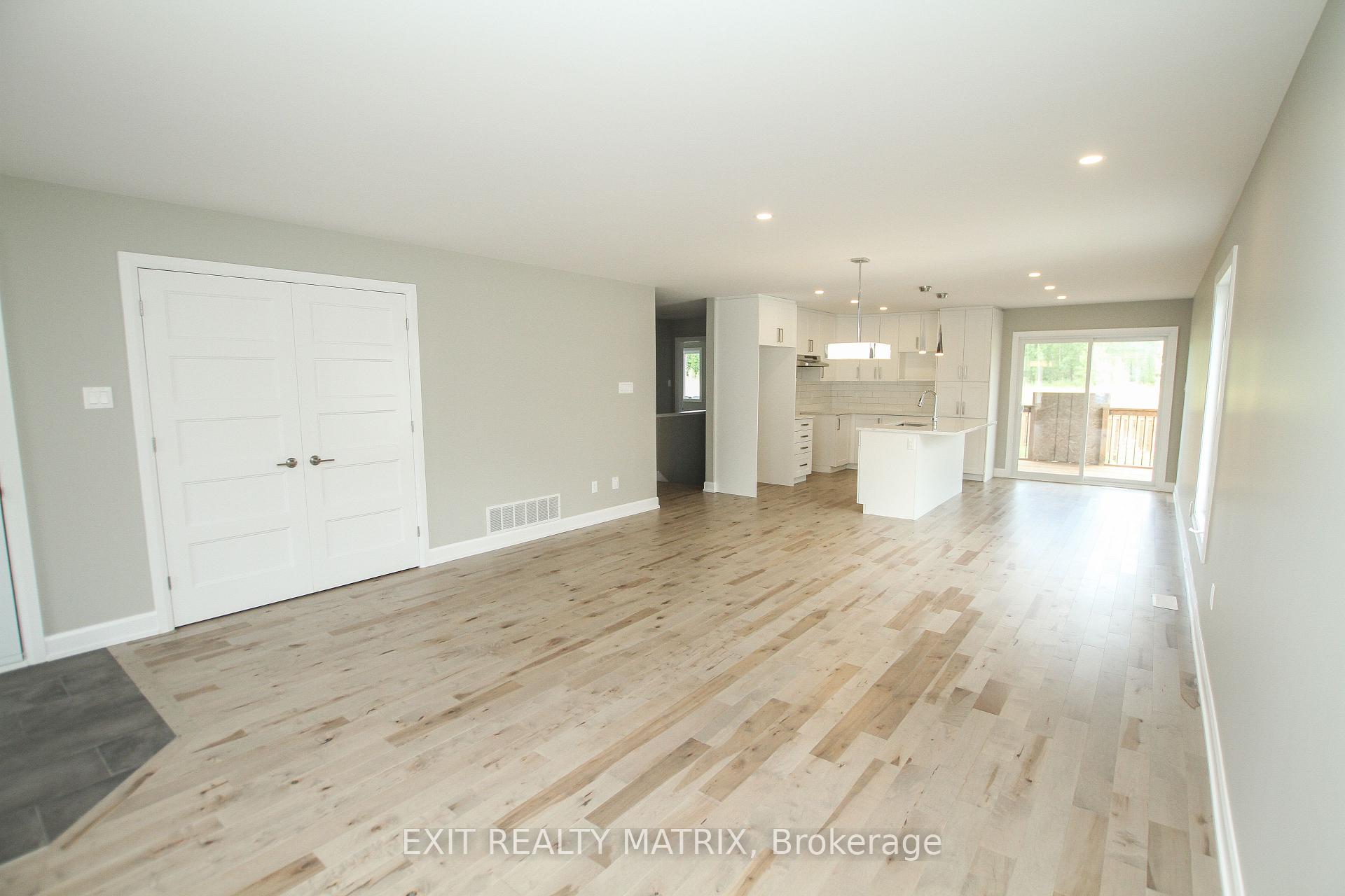 Photo 5 of 1401 Caroline Court, Cornwall — HOMEH