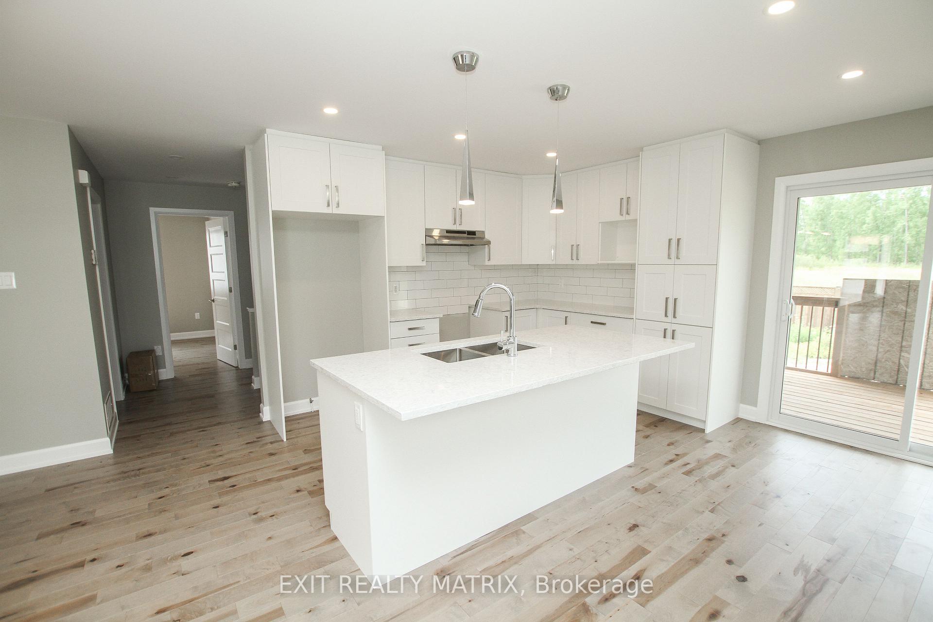 Photo 8 of 1401 Caroline Court, Cornwall — HOMEH