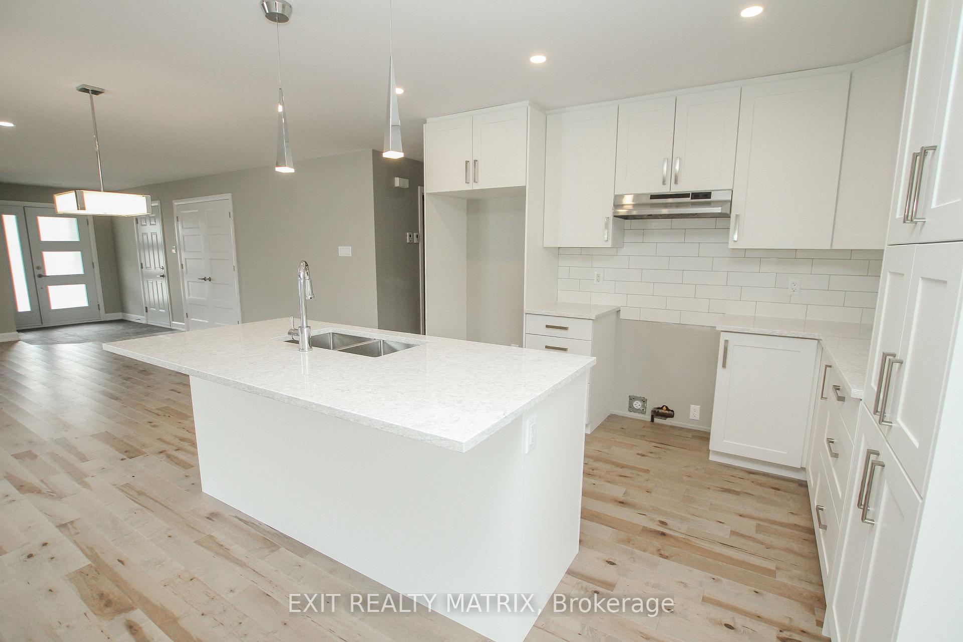 Photo 9 of 1401 Caroline Court, Cornwall — HOMEH