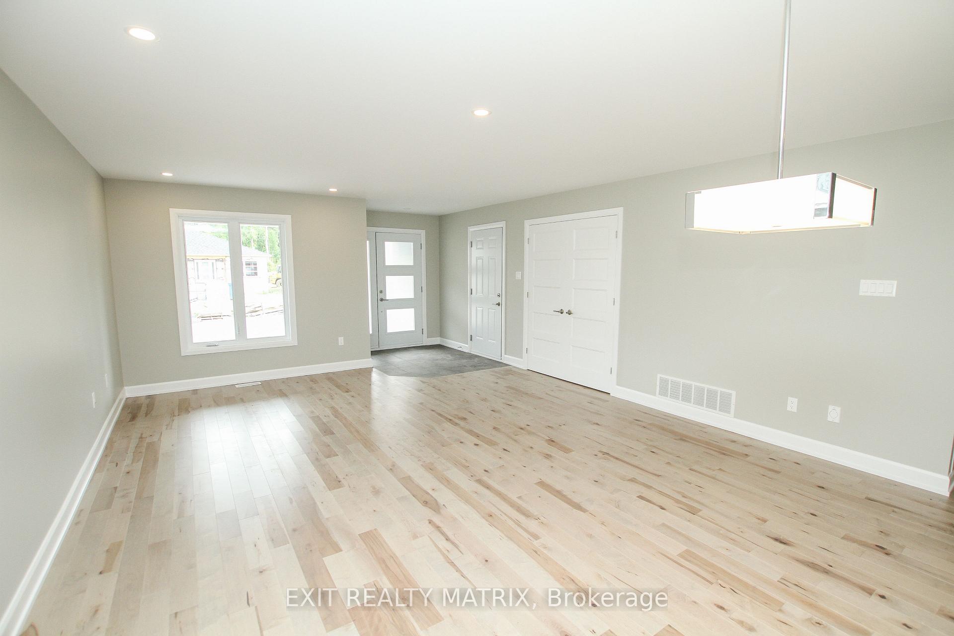 Photo 4 of 1401 Caroline Court, Cornwall — HOMEH