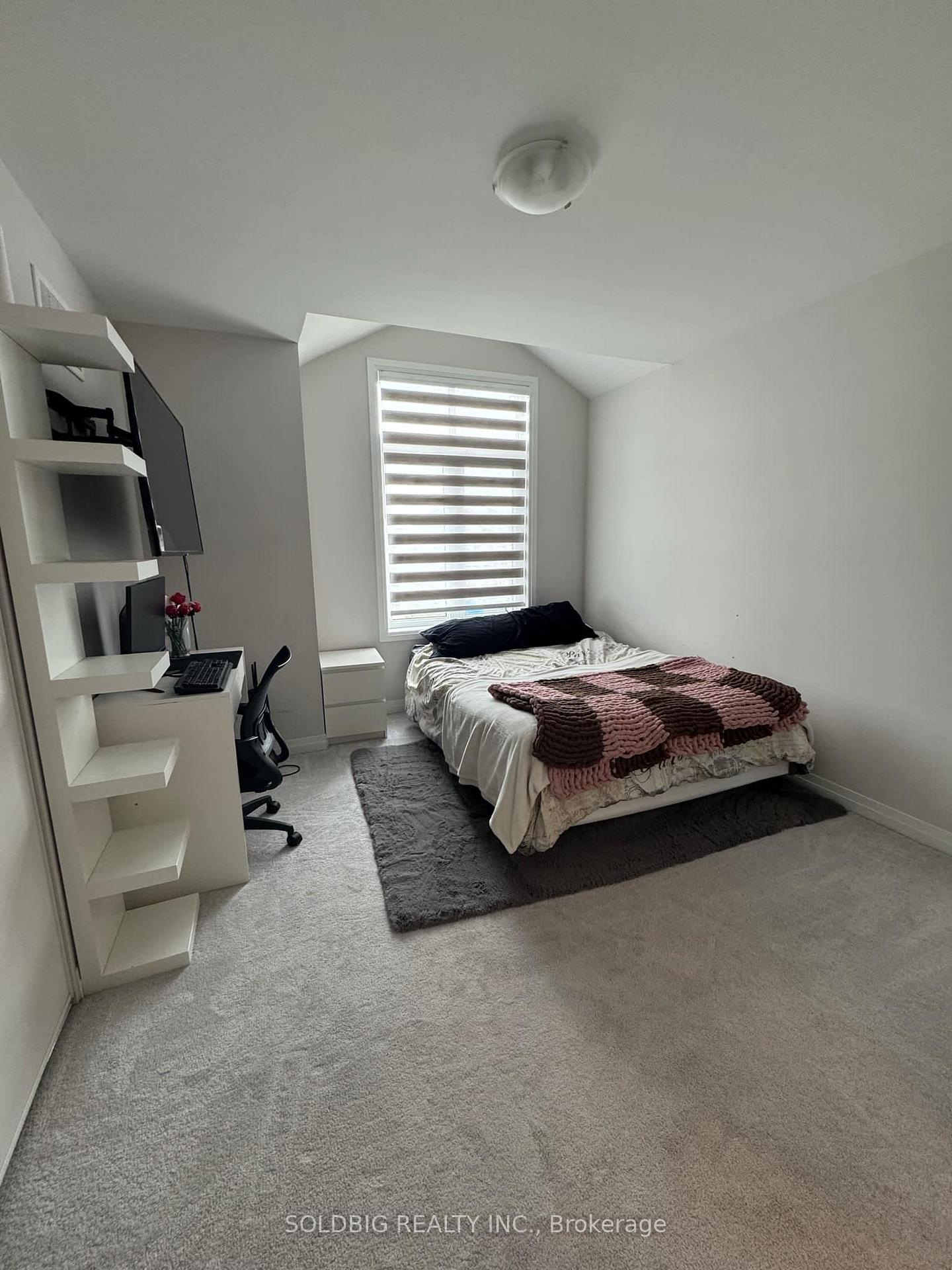 Photo 15 of 50 Prince Philip Boulevard, North Dumfries — HOMEH