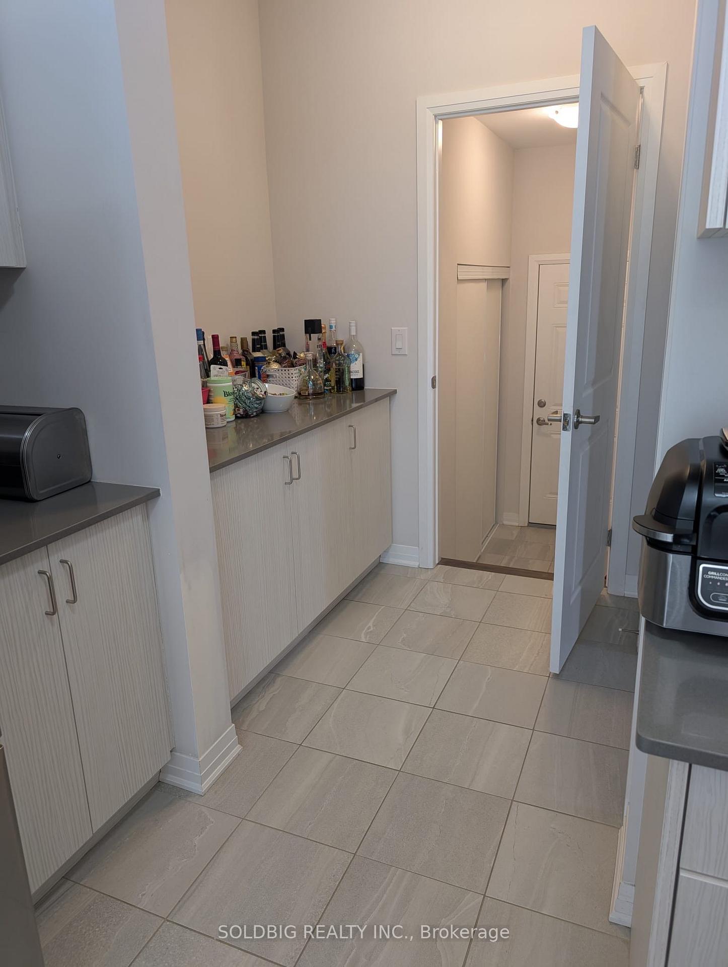 Photo 5 of 50 Prince Philip Boulevard, North Dumfries — HOMEH