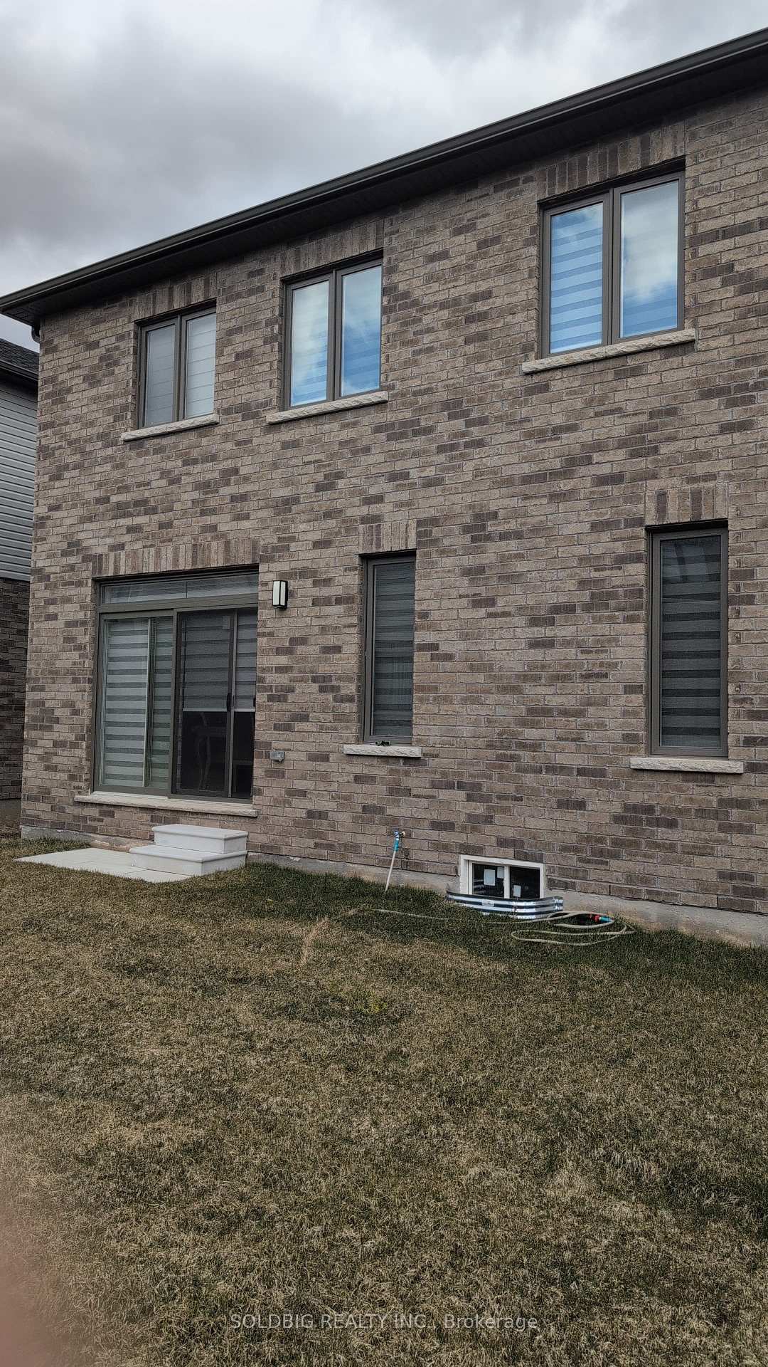 Photo 16 of 50 Prince Philip Boulevard, North Dumfries — HOMEH