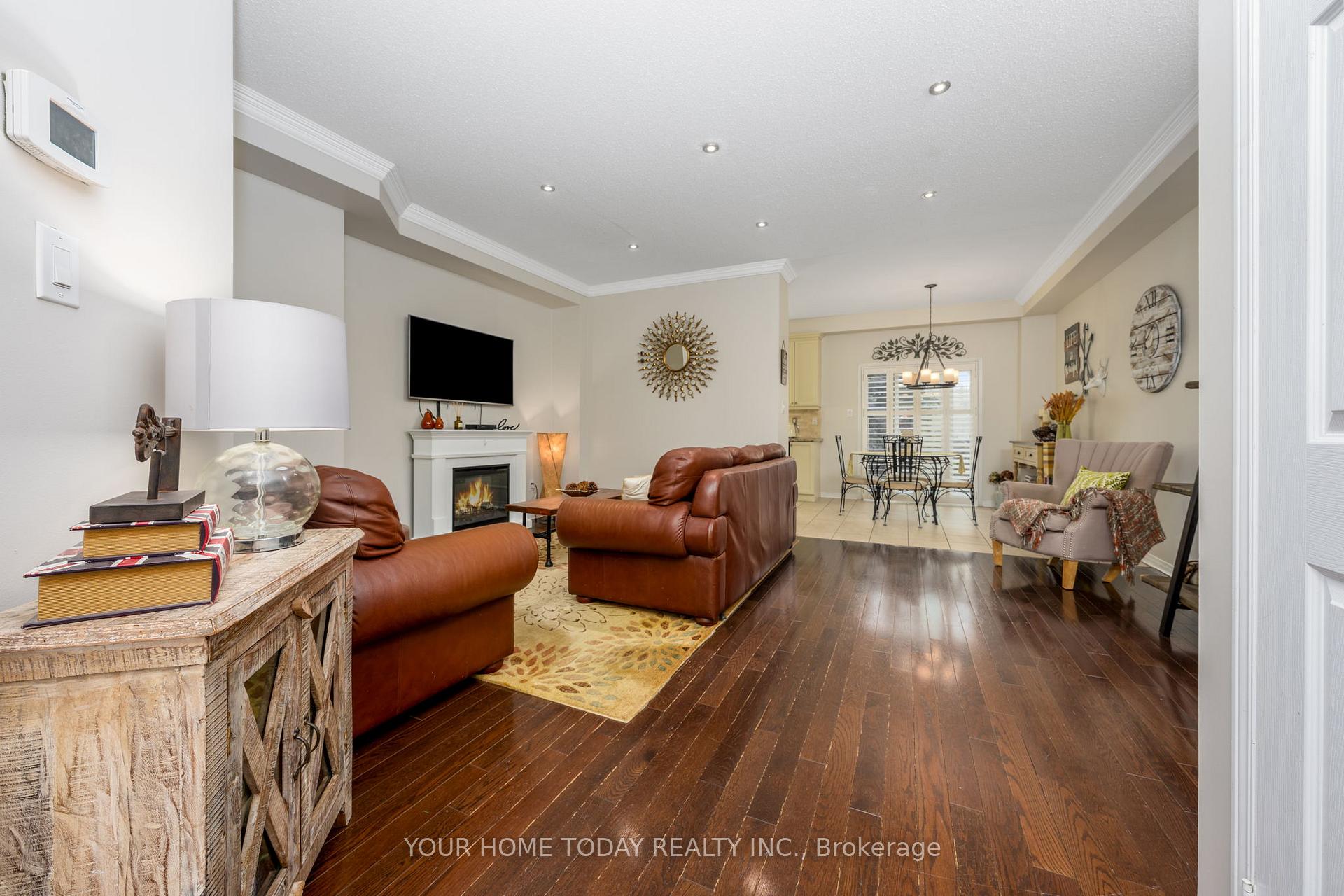 Photo 5 of 20 Chetholme Place, Halton Hills, Georgetown — HOMEH