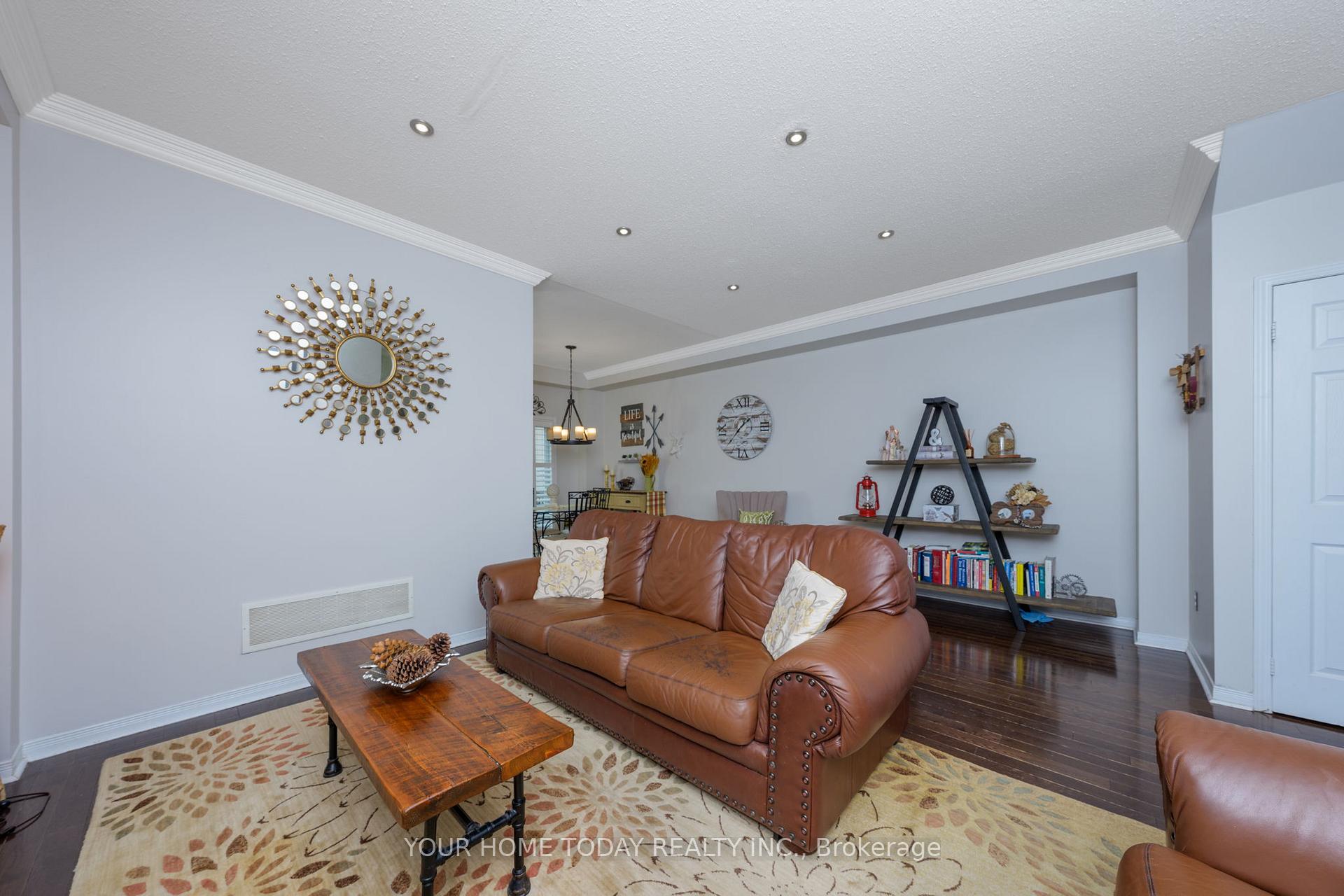 Photo 11 of 20 Chetholme Place, Halton Hills, Georgetown — HOMEH