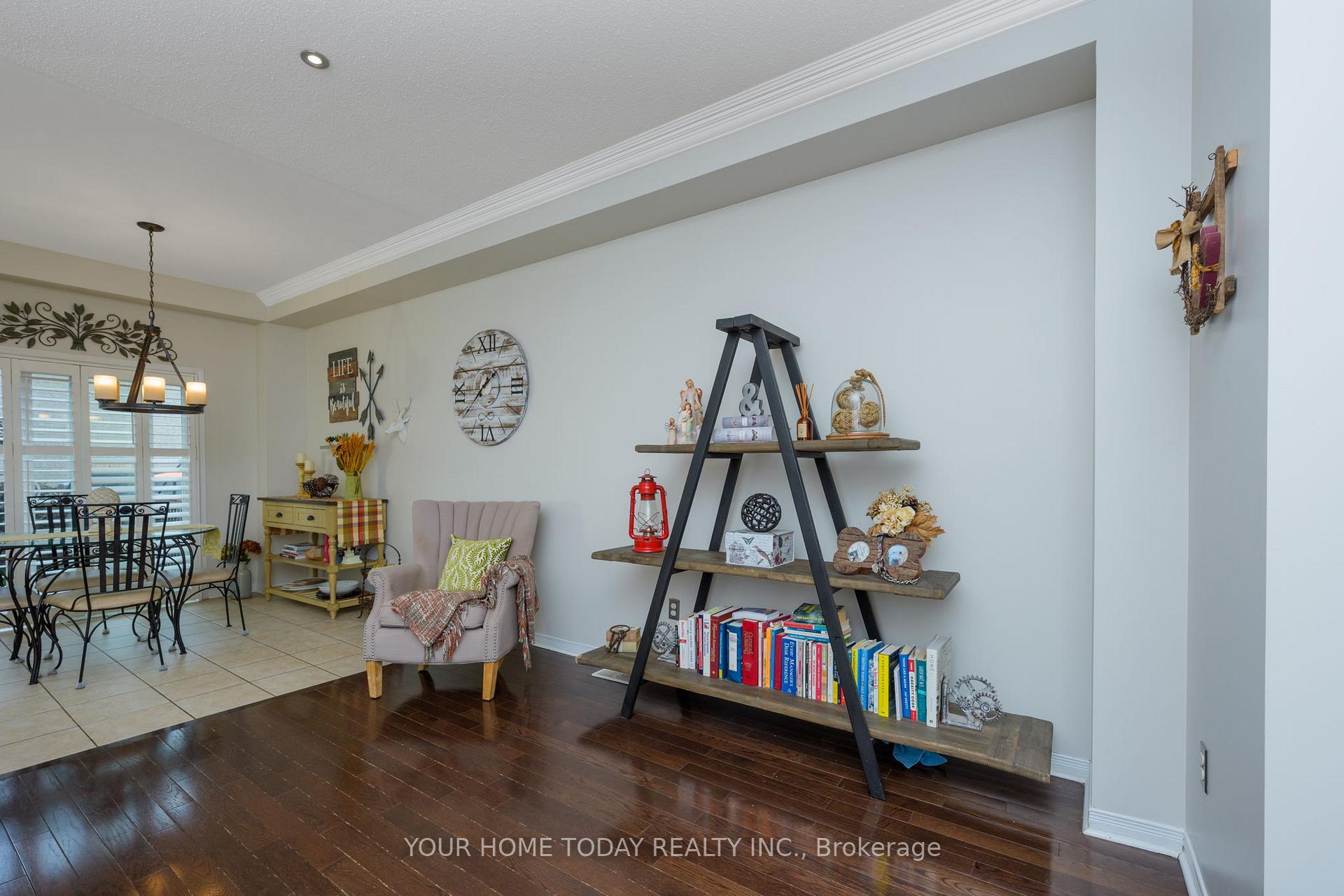 Photo 7 of 20 Chetholme Place, Halton Hills, Georgetown — HOMEH