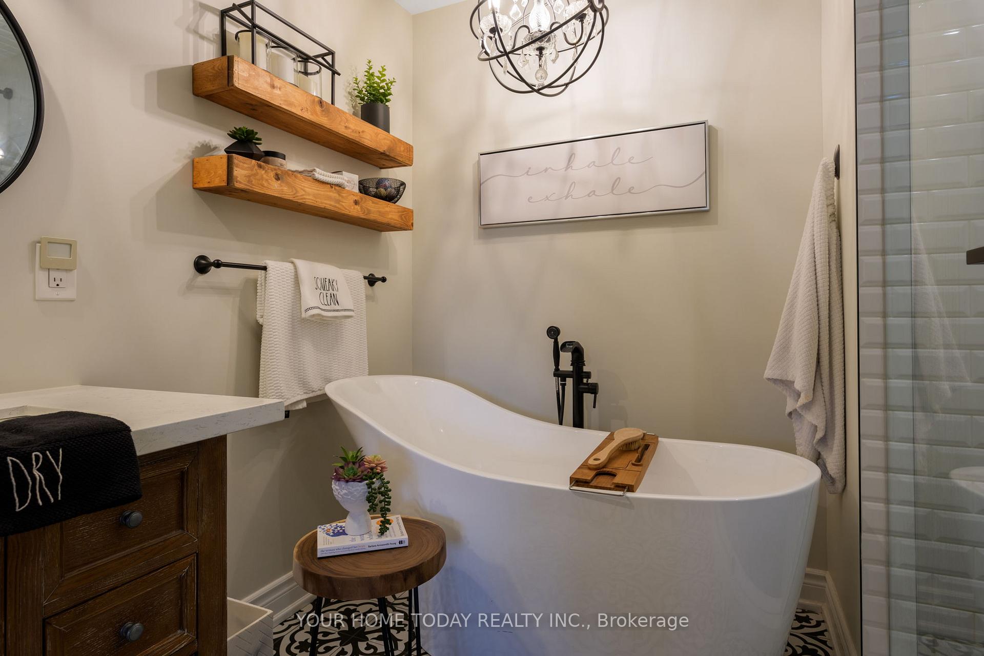 Photo 15 of 20 Chetholme Place, Halton Hills, Georgetown — HOMEH