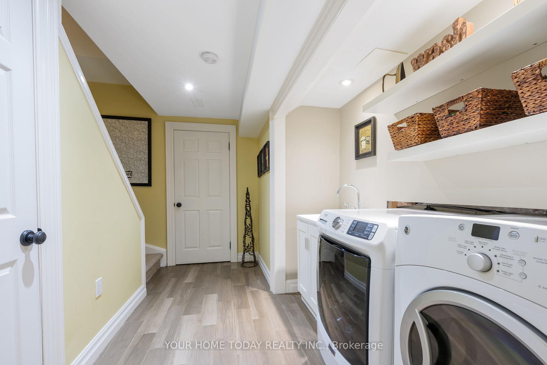 Photo 29 of 20 Chetholme Place, Halton Hills, Georgetown — HOMEH