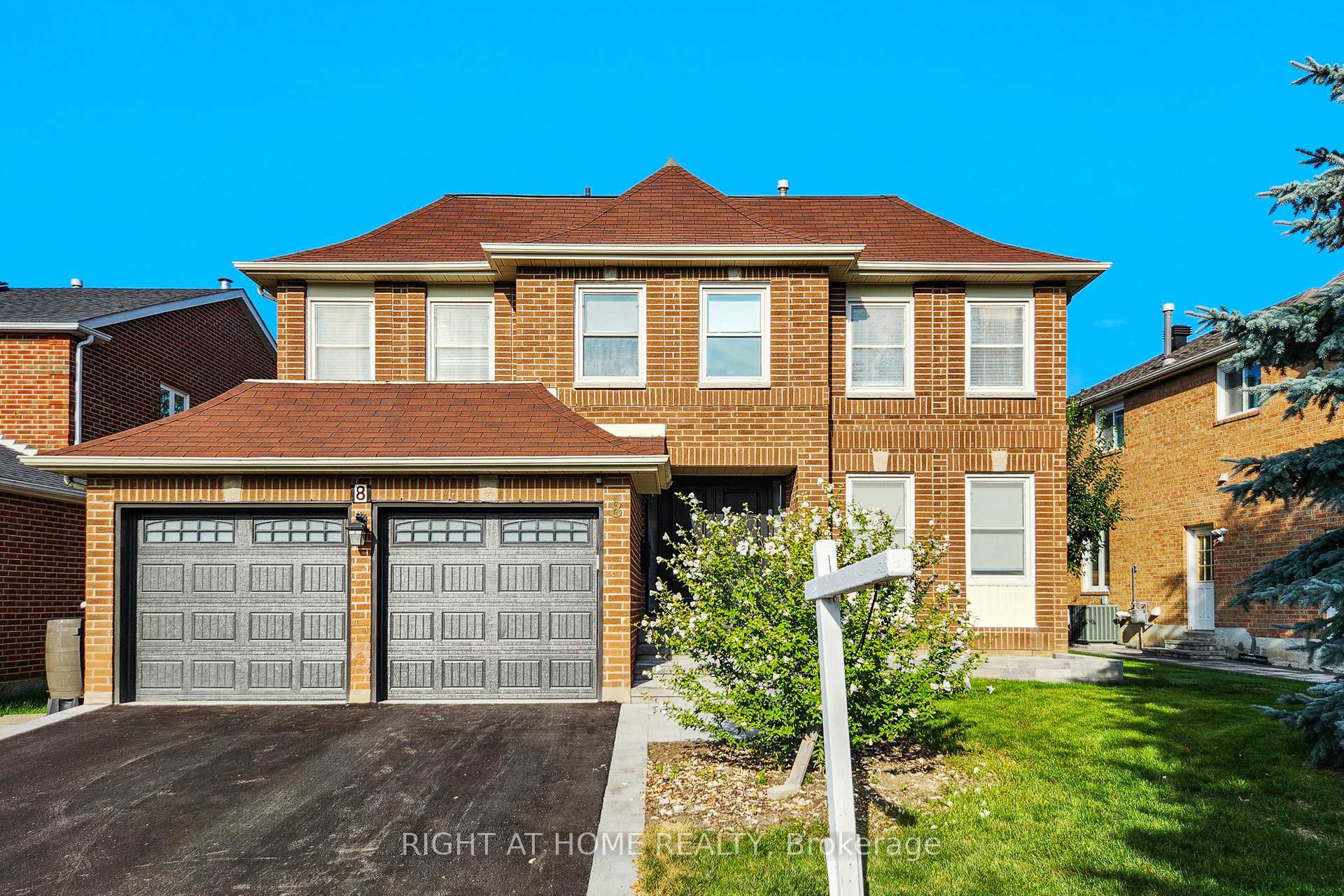 Photo 1 of 8 Lockridge Avenue, Markham, Unionville — HOMEH