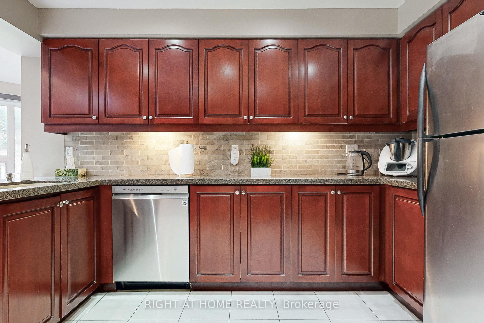 Photo 47 of 8 Lockridge Avenue, Markham, Unionville — HOMEH