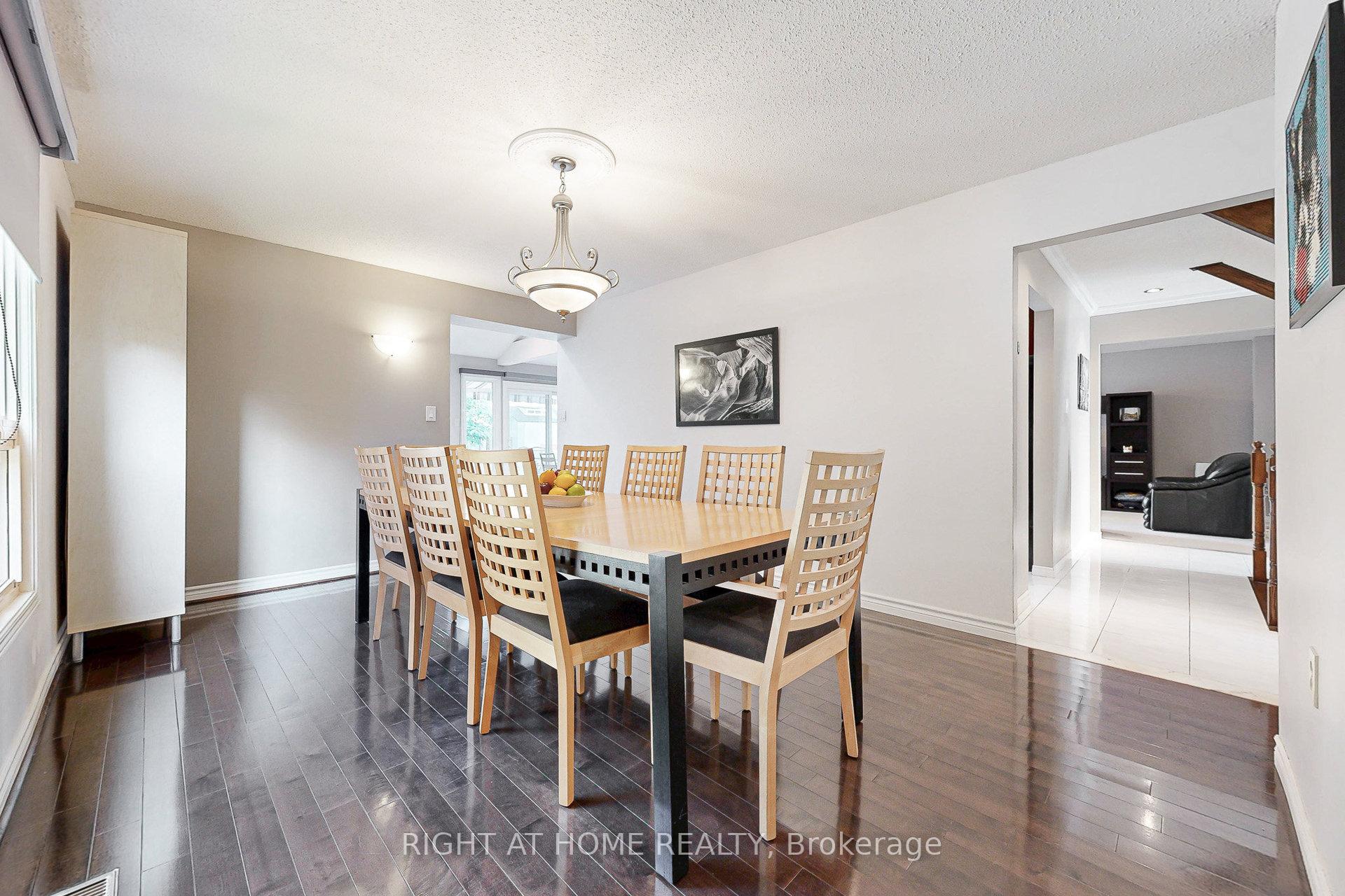 Photo 15 of 8 Lockridge Avenue, Markham, Unionville — HOMEH
