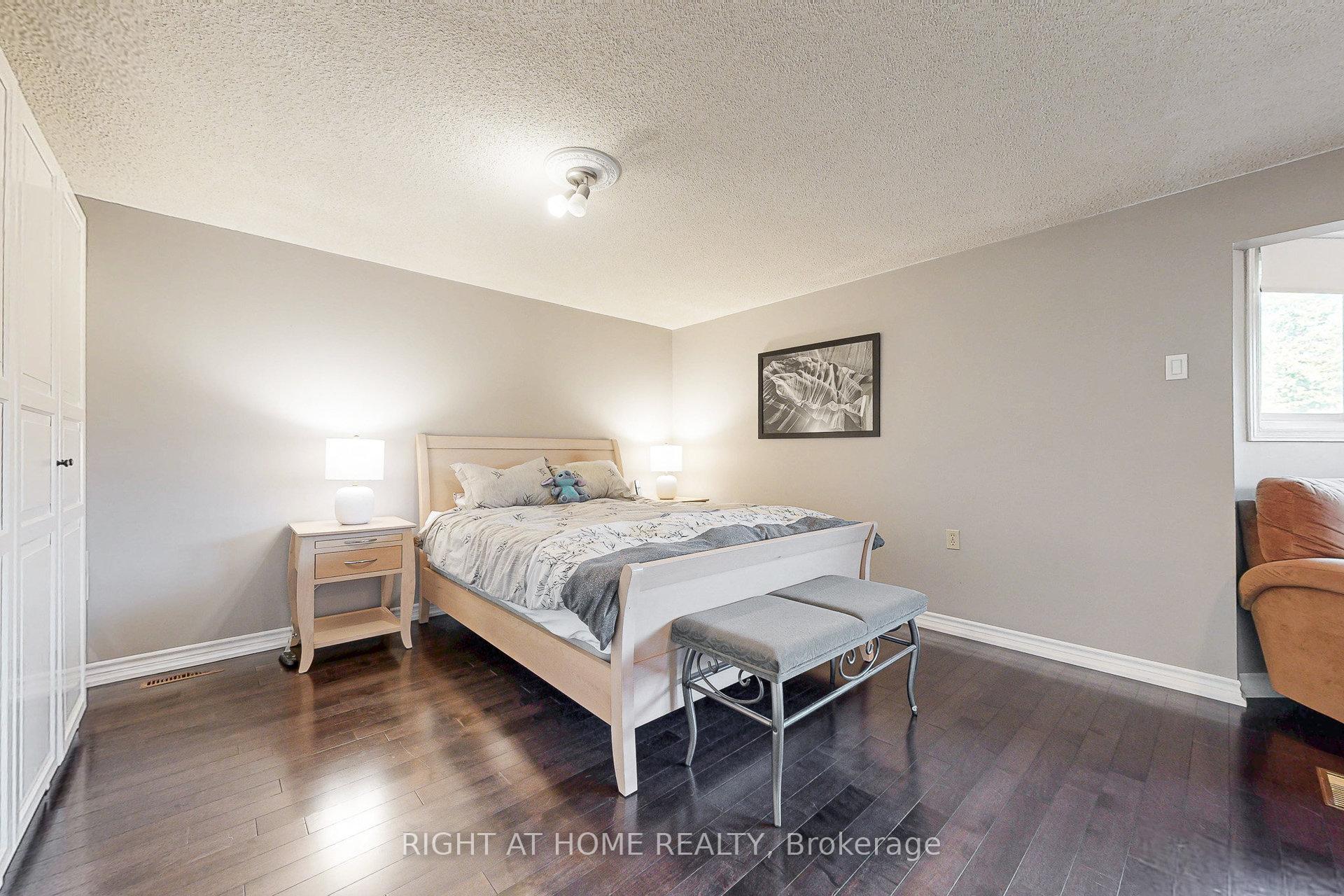 Photo 48 of 8 Lockridge Avenue, Markham, Unionville — HOMEH