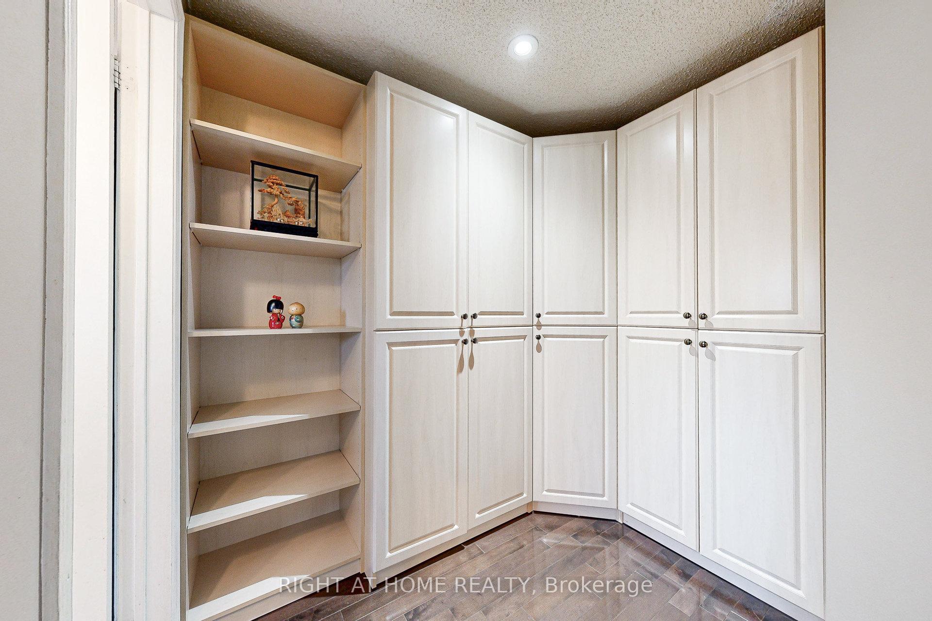 Photo 19 of 8 Lockridge Avenue, Markham, Unionville — HOMEH