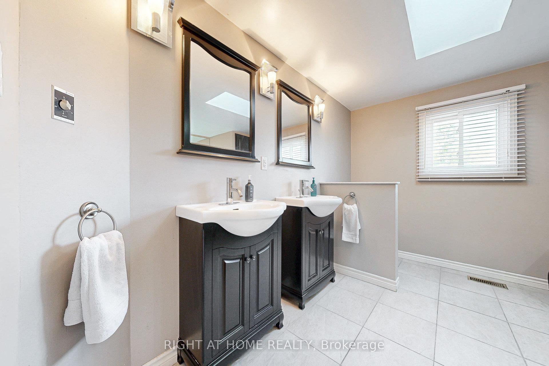 Photo 22 of 8 Lockridge Avenue, Markham, Unionville — HOMEH