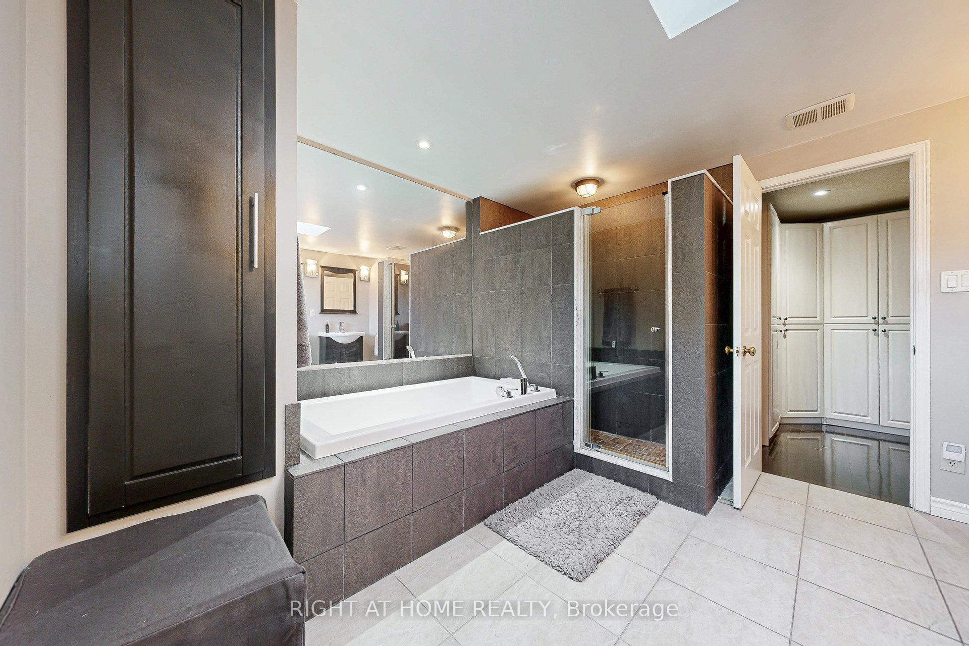 Photo 20 of 8 Lockridge Avenue, Markham, Unionville — HOMEH