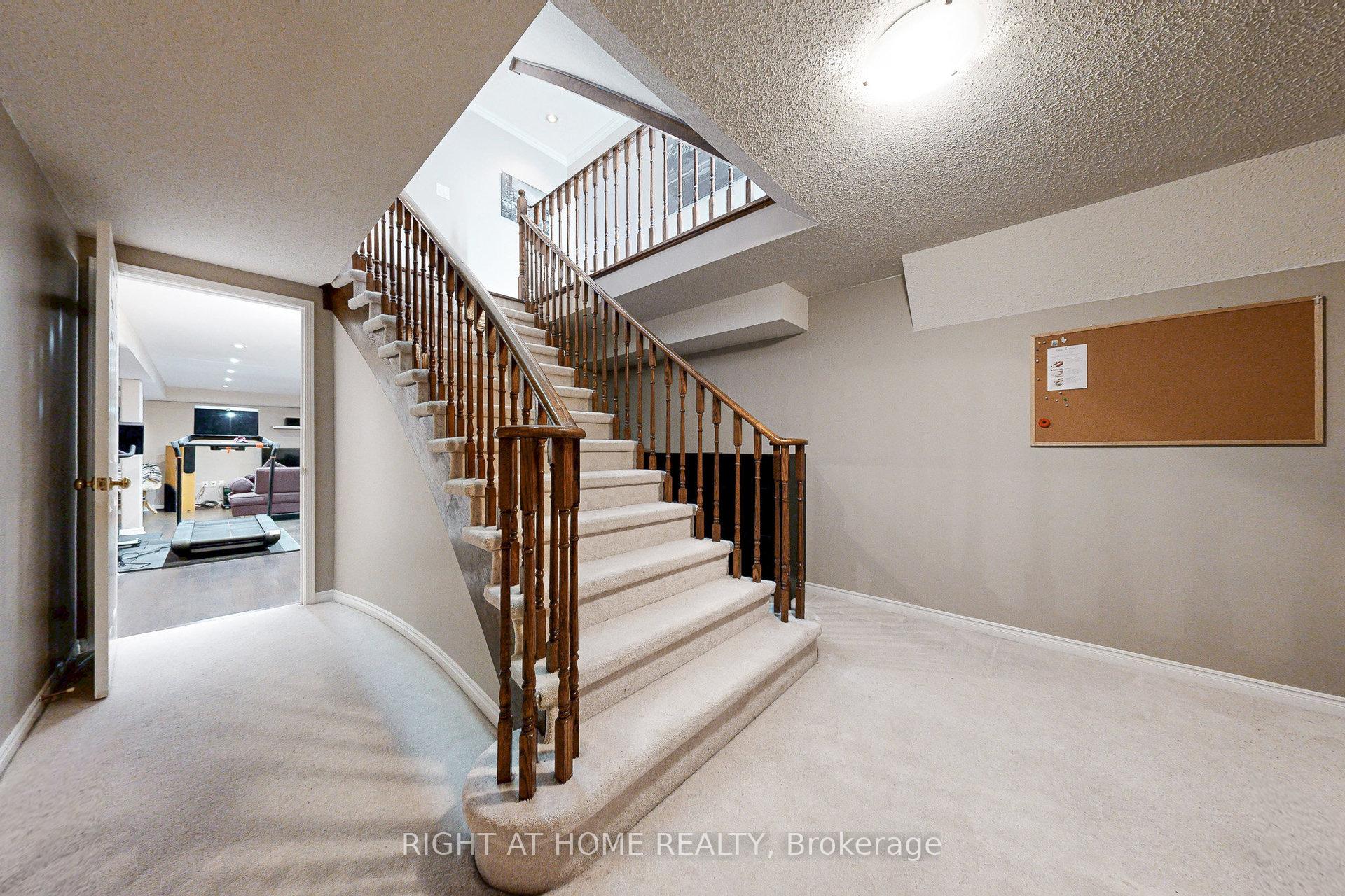 Photo 31 of 8 Lockridge Avenue, Markham, Unionville — HOMEH