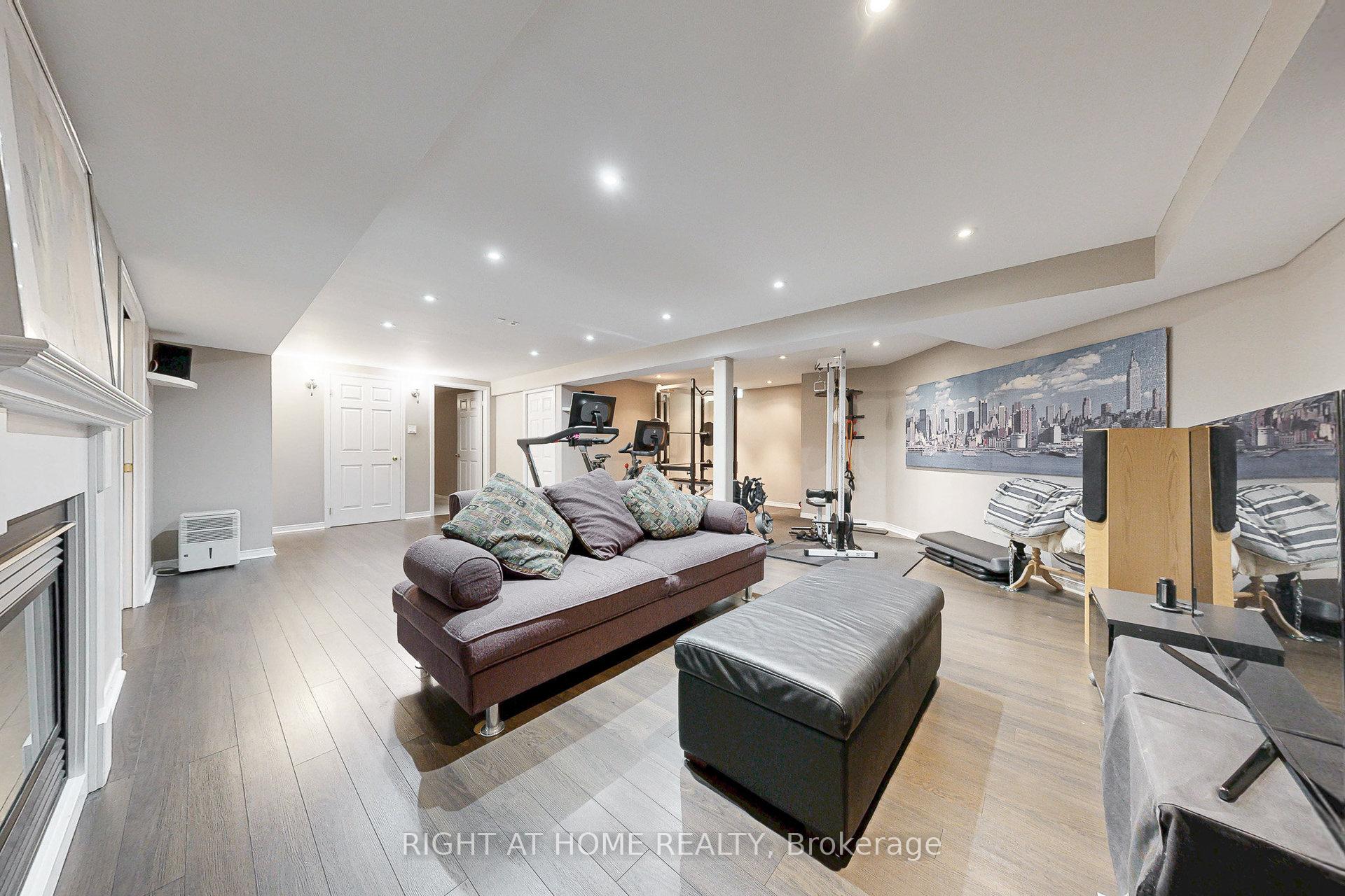 Photo 46 of 8 Lockridge Avenue, Markham, Unionville — HOMEH