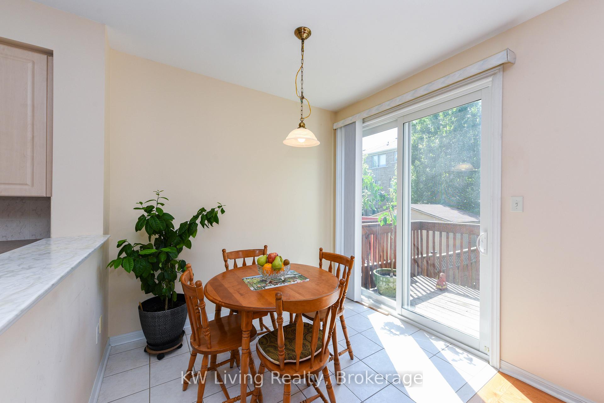 Photo 10 of 1387 Weir Chase, Mississauga, East Credit — HOMEH
