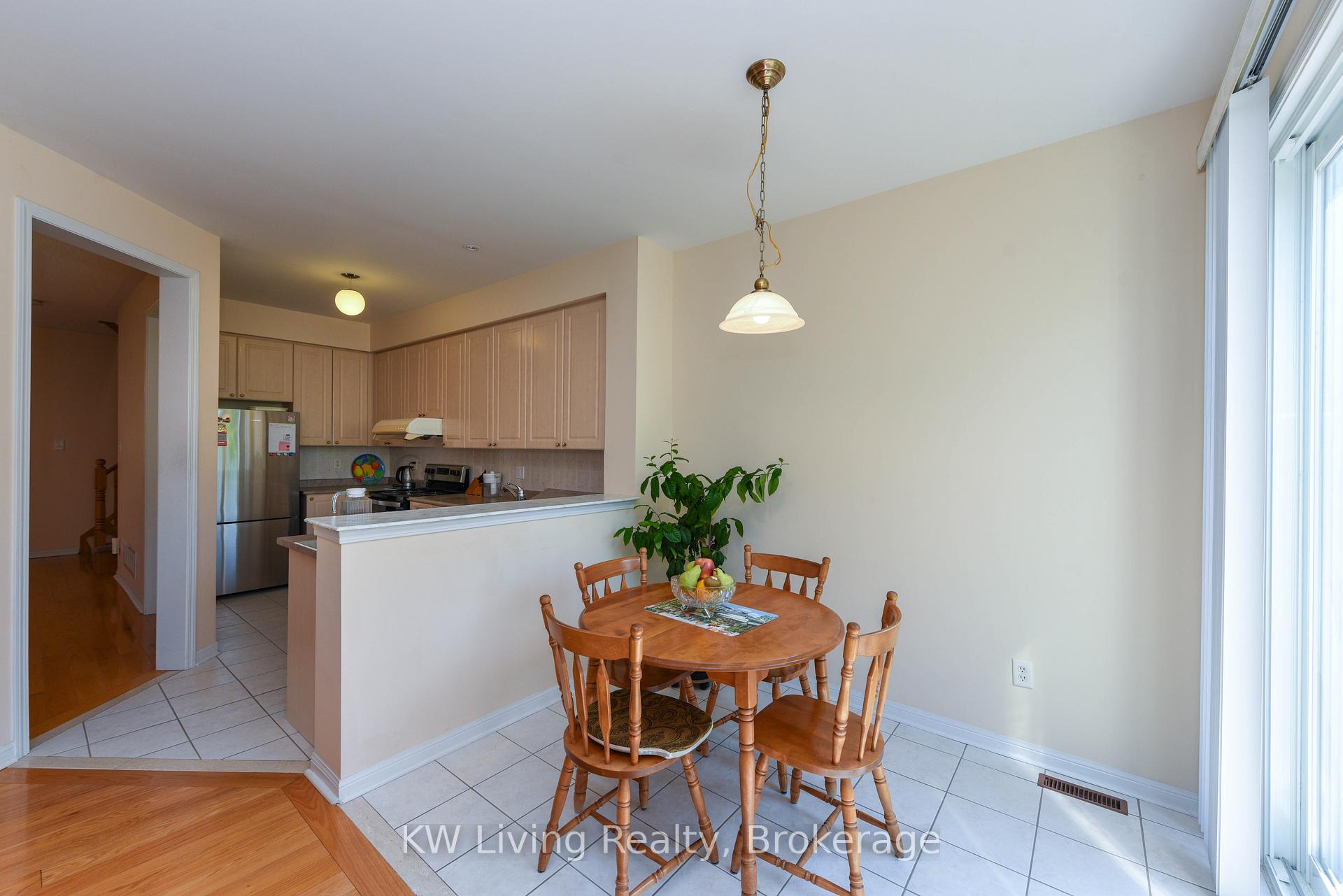 Photo 7 of 1387 Weir Chase, Mississauga, East Credit — HOMEH