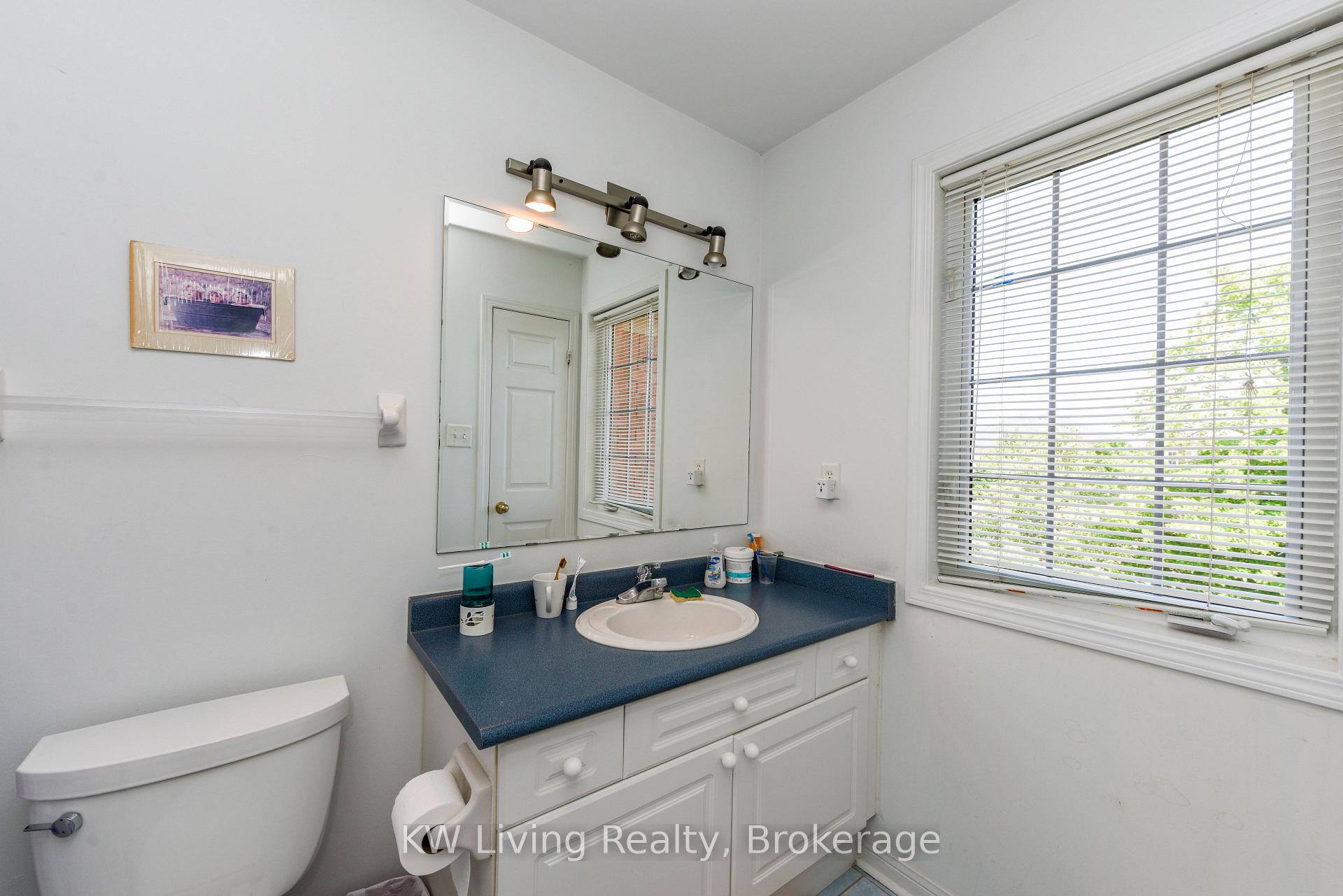 Photo 13 of 1387 Weir Chase, Mississauga, East Credit — HOMEH