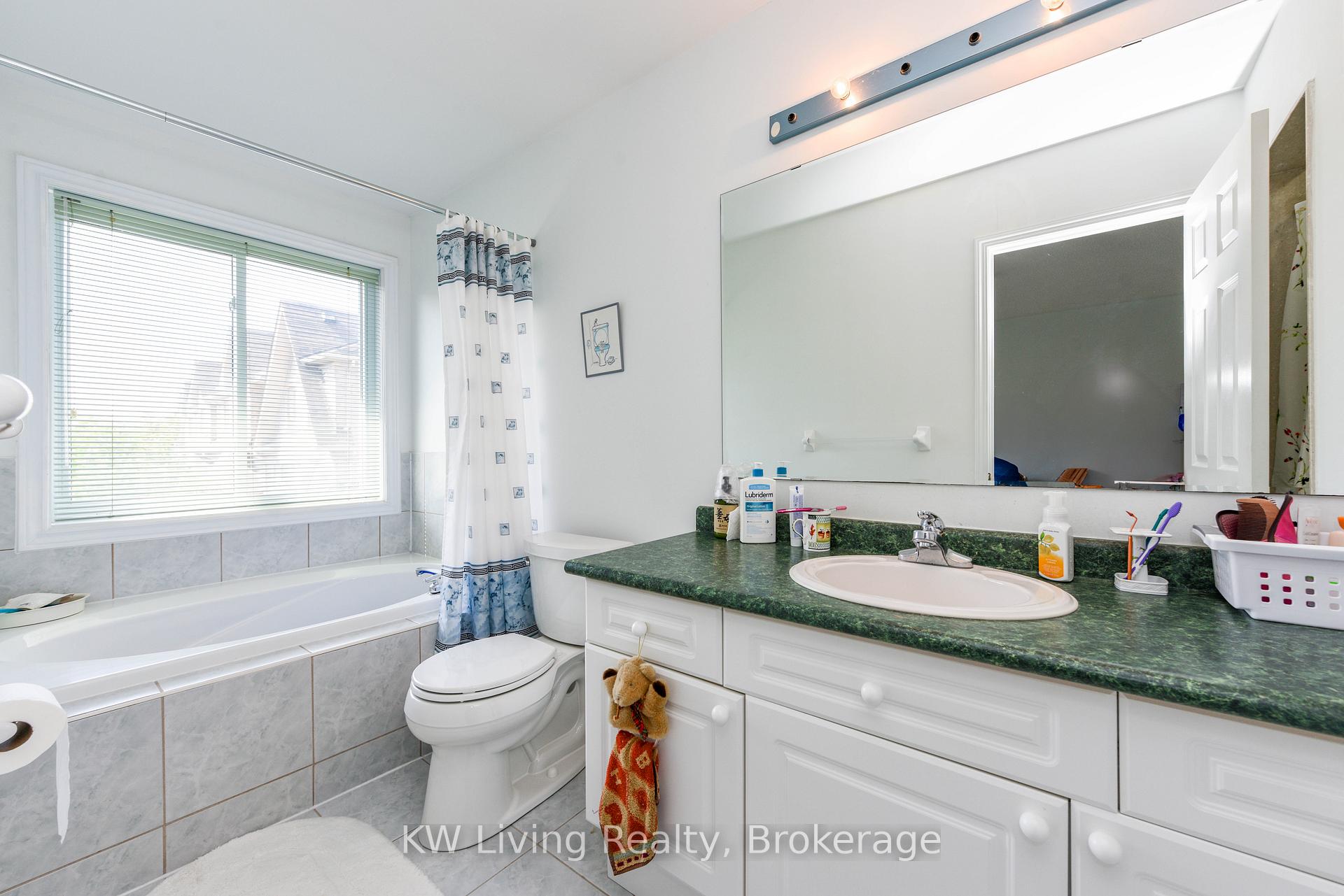 Photo 23 of 1387 Weir Chase, Mississauga, East Credit — HOMEH