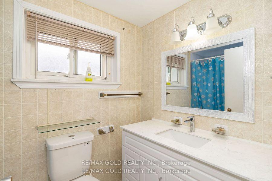 Photo 16 of 10 Edenridge Drive, Brampton, Southgate — HOMEH