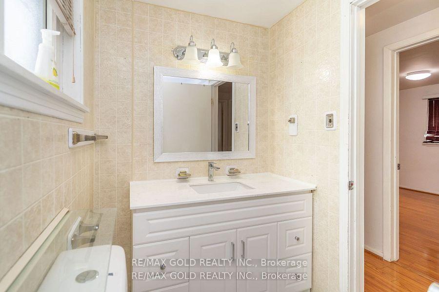 Photo 18 of 10 Edenridge Drive, Brampton, Southgate — HOMEH