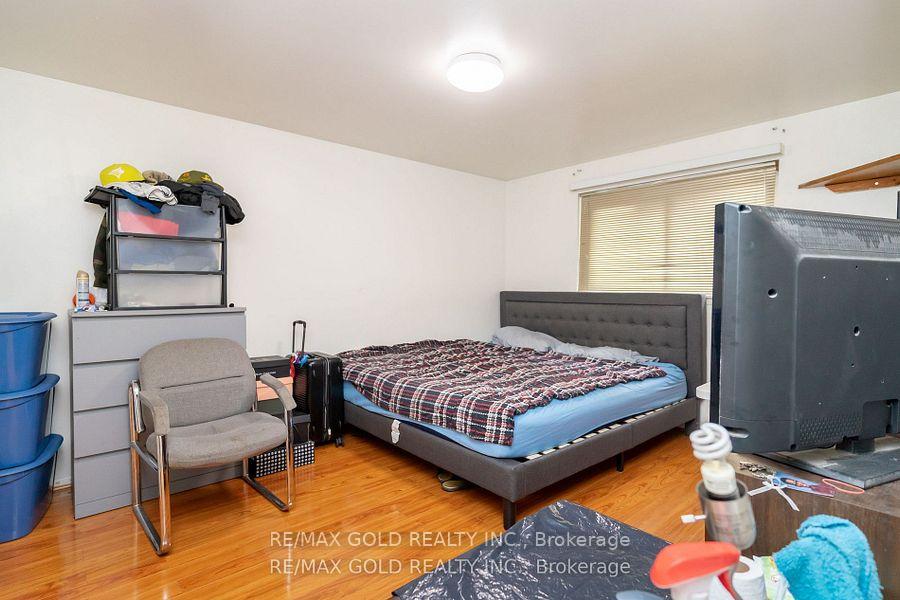 Photo 15 of 10 Edenridge Drive, Brampton, Southgate — HOMEH