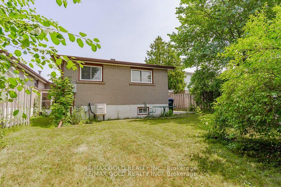 Photo 33 of 10 Edenridge Drive, Brampton, Southgate — HOMEH