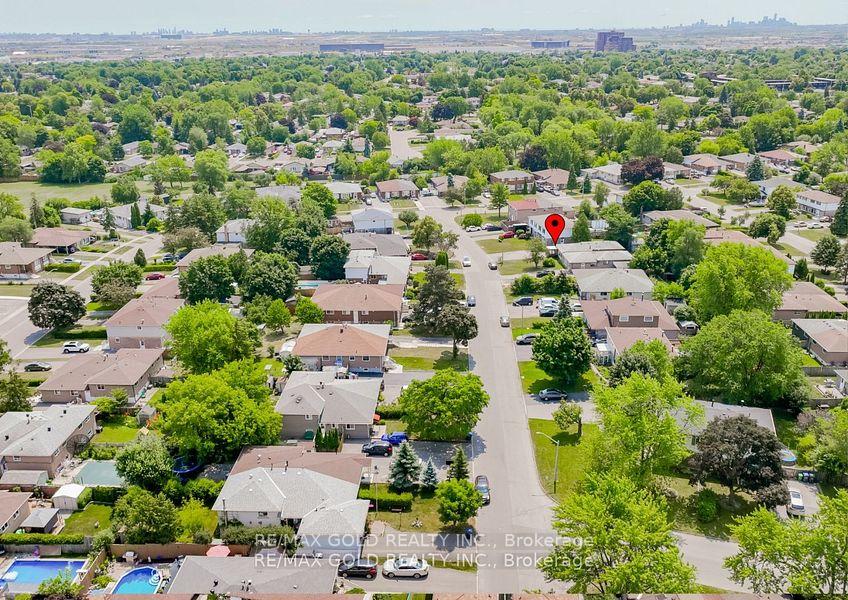 Photo 39 of 10 Edenridge Drive, Brampton, Southgate — HOMEH