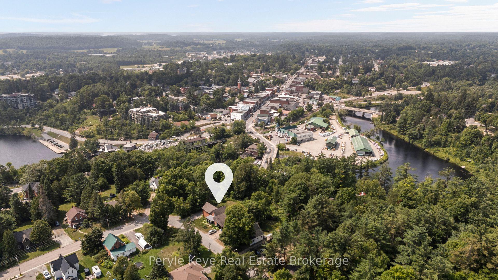 Photo 4 of 9 King Street, Bracebridge, Macaulay — HOMEH