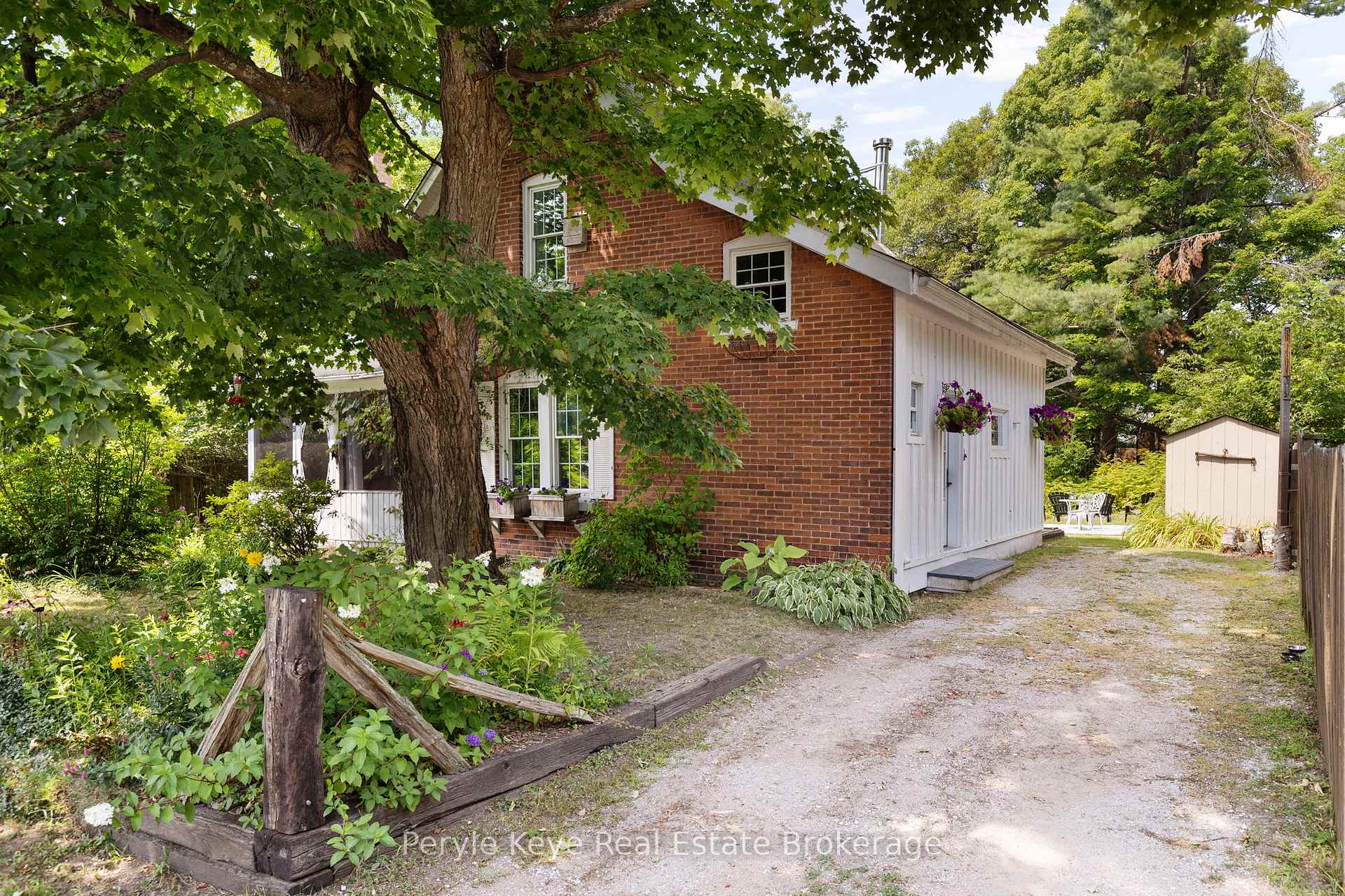 Photo 7 of 9 King Street, Bracebridge, Macaulay — HOMEH