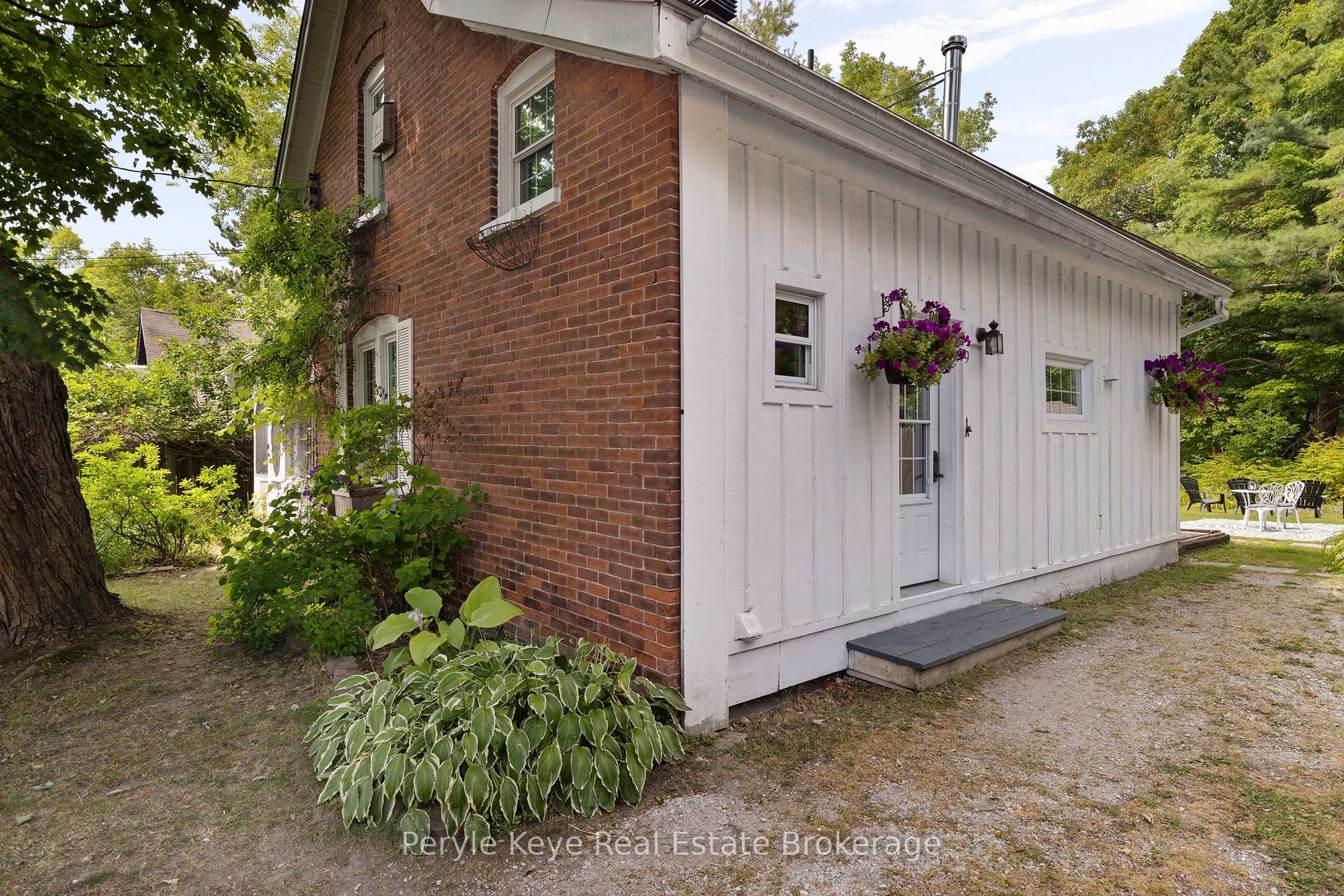 Photo 16 of 9 King Street, Bracebridge, Macaulay — HOMEH