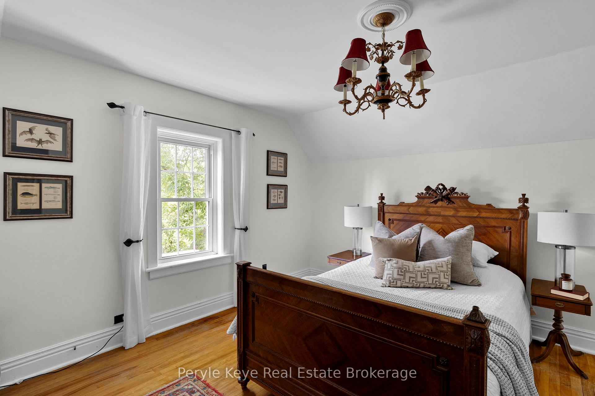 Photo 43 of 9 King Street, Bracebridge, Macaulay — HOMEH