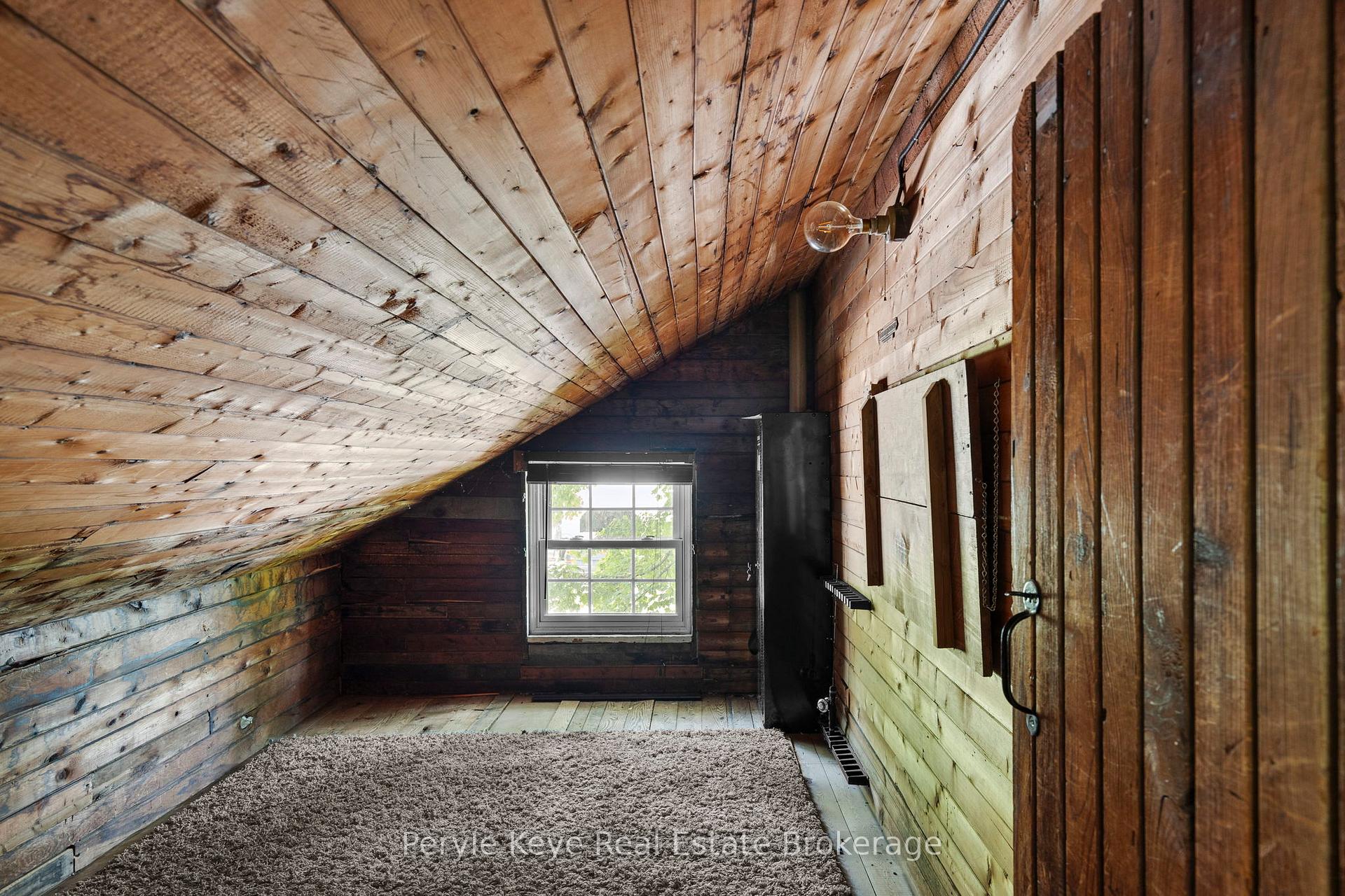 Photo 42 of 9 King Street, Bracebridge, Macaulay — HOMEH