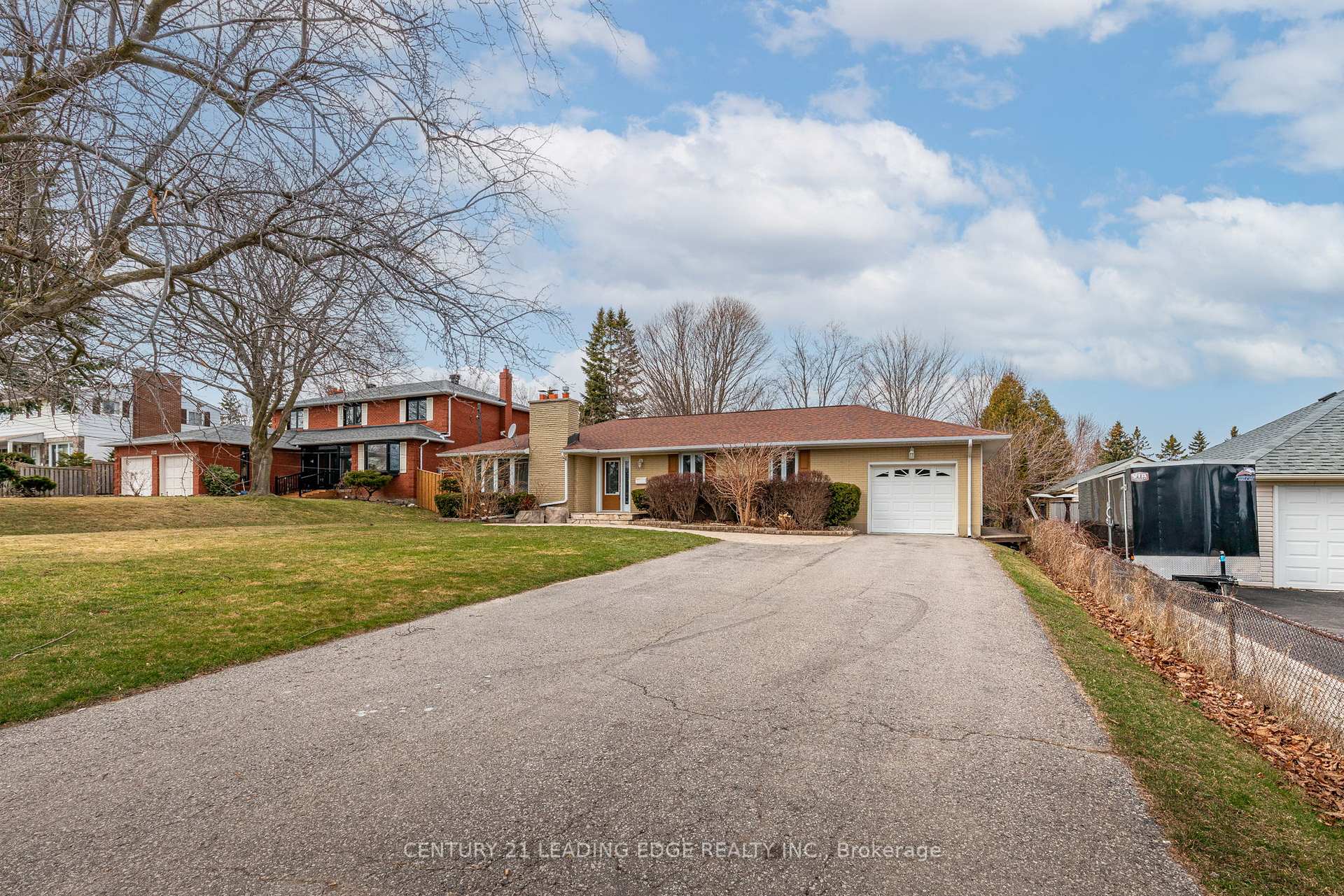 Photo 9 of 116 Broadview Avenue, Whitby, Blue Grass Meadows — HOMEH