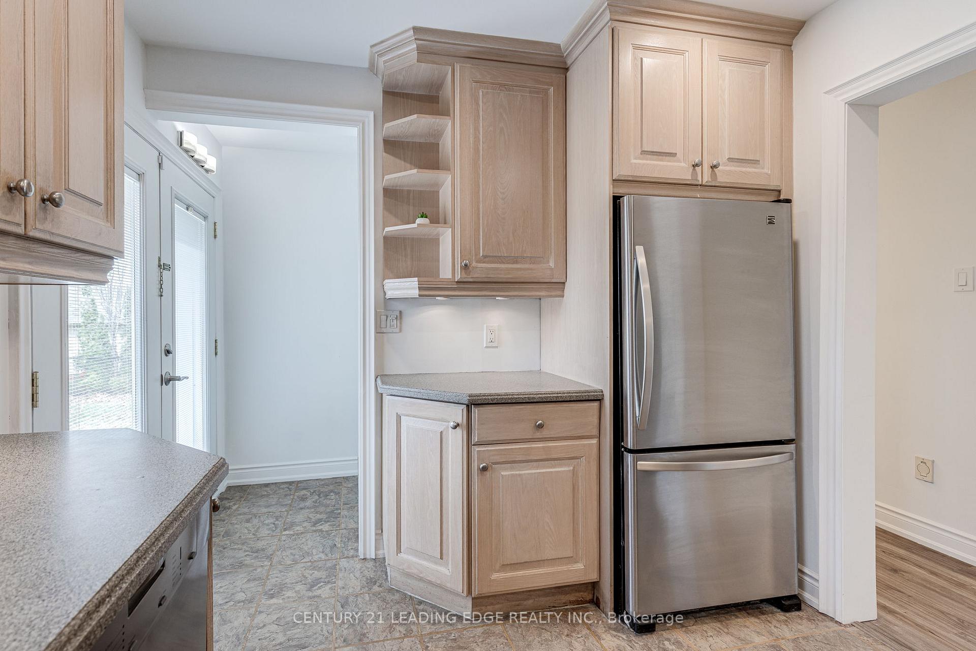 Photo 11 of 116 Broadview Avenue, Whitby, Blue Grass Meadows — HOMEH